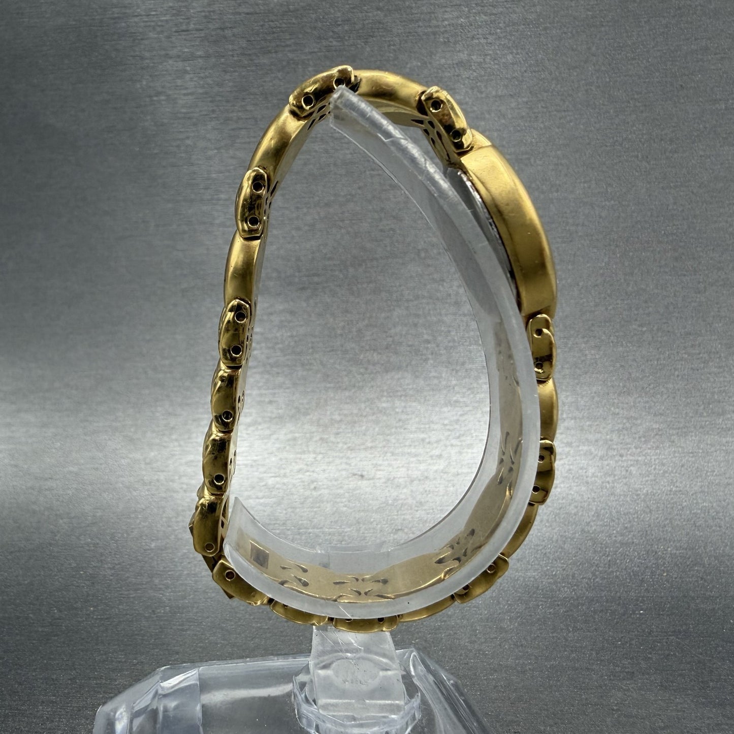 Bulova Watch Women 17mm Gold Dial Gold Tone Oval 97S77 New Battery8