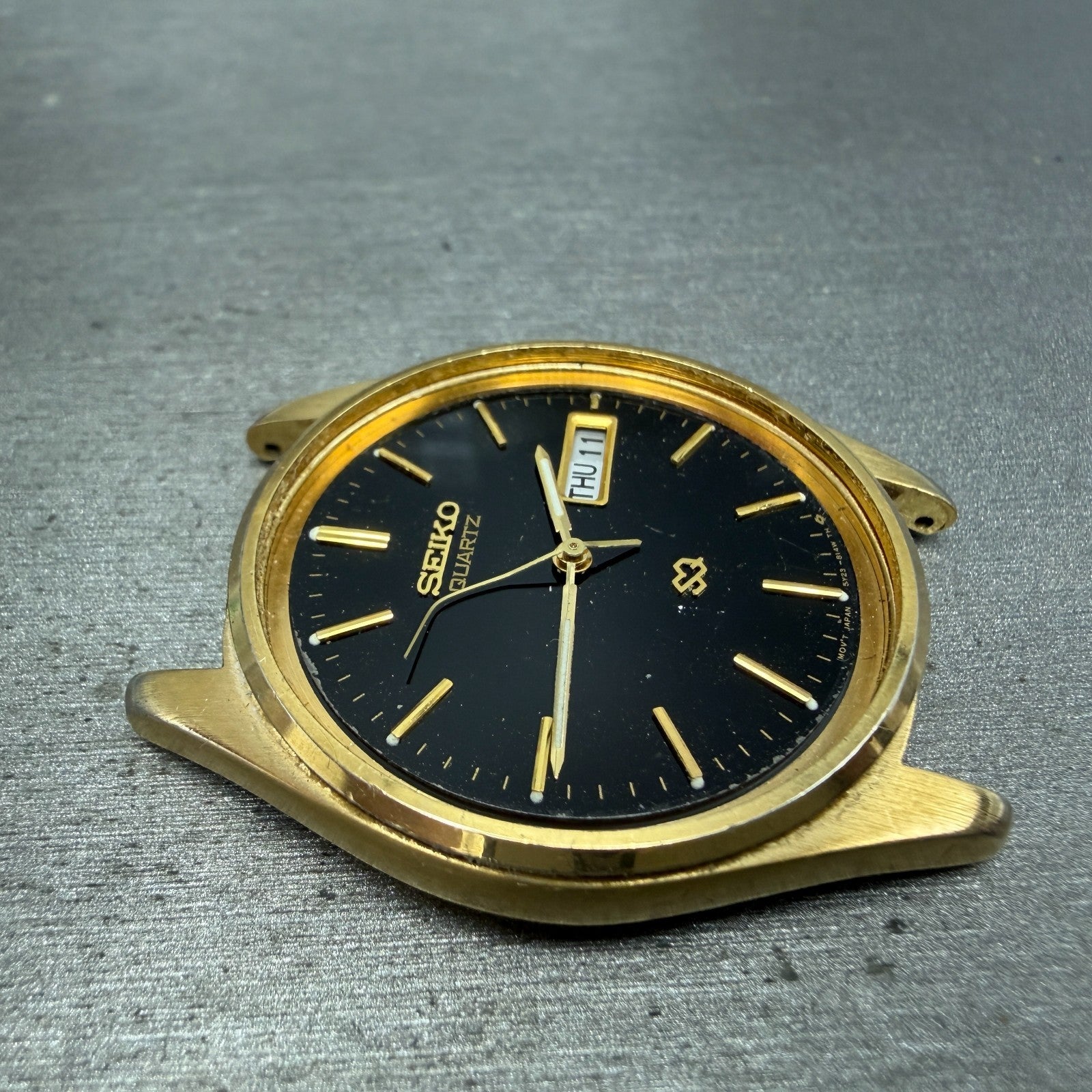 Seiko SQ Watch Men 35mm Black Dial Gold Tone Daydate Round 7N43-8119 PARTS4