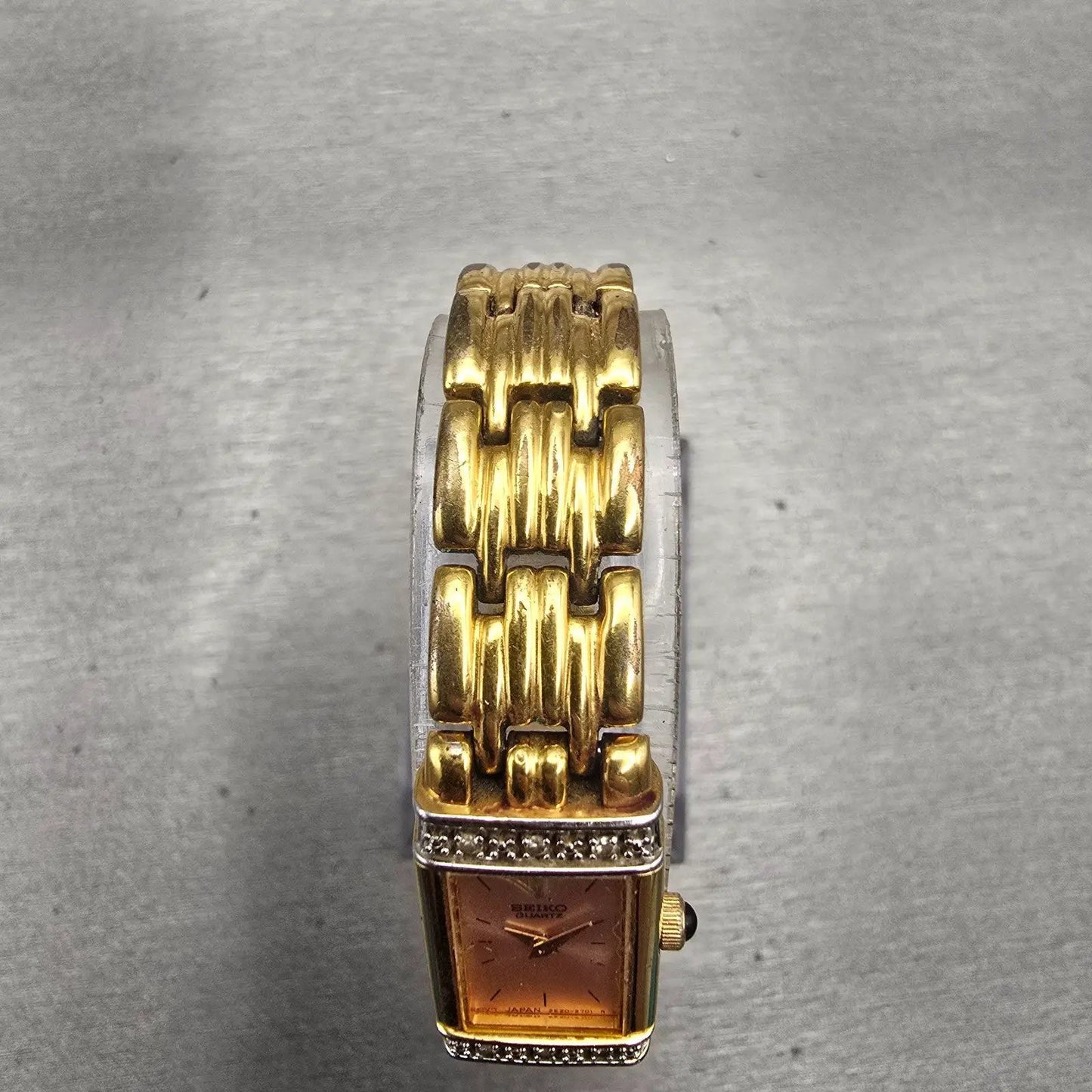 Seiko Watch Women 13mm Pink Dial Gold Tone Diamonds Rectangle 2E20-7191 New Batt4