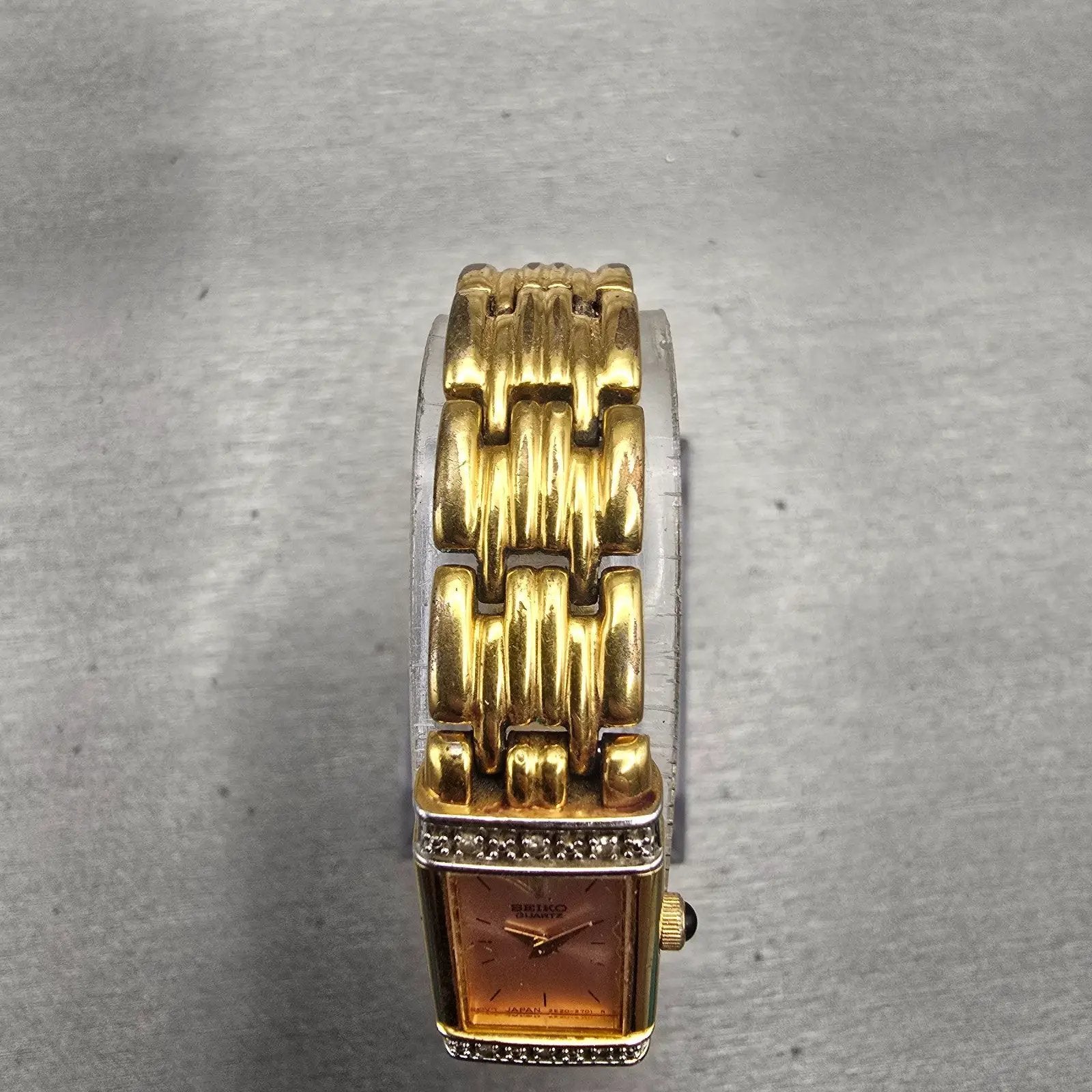 Seiko Watch Women 13mm Pink Dial Gold Tone Diamonds Rectangle 2E20-7191 New Batt4