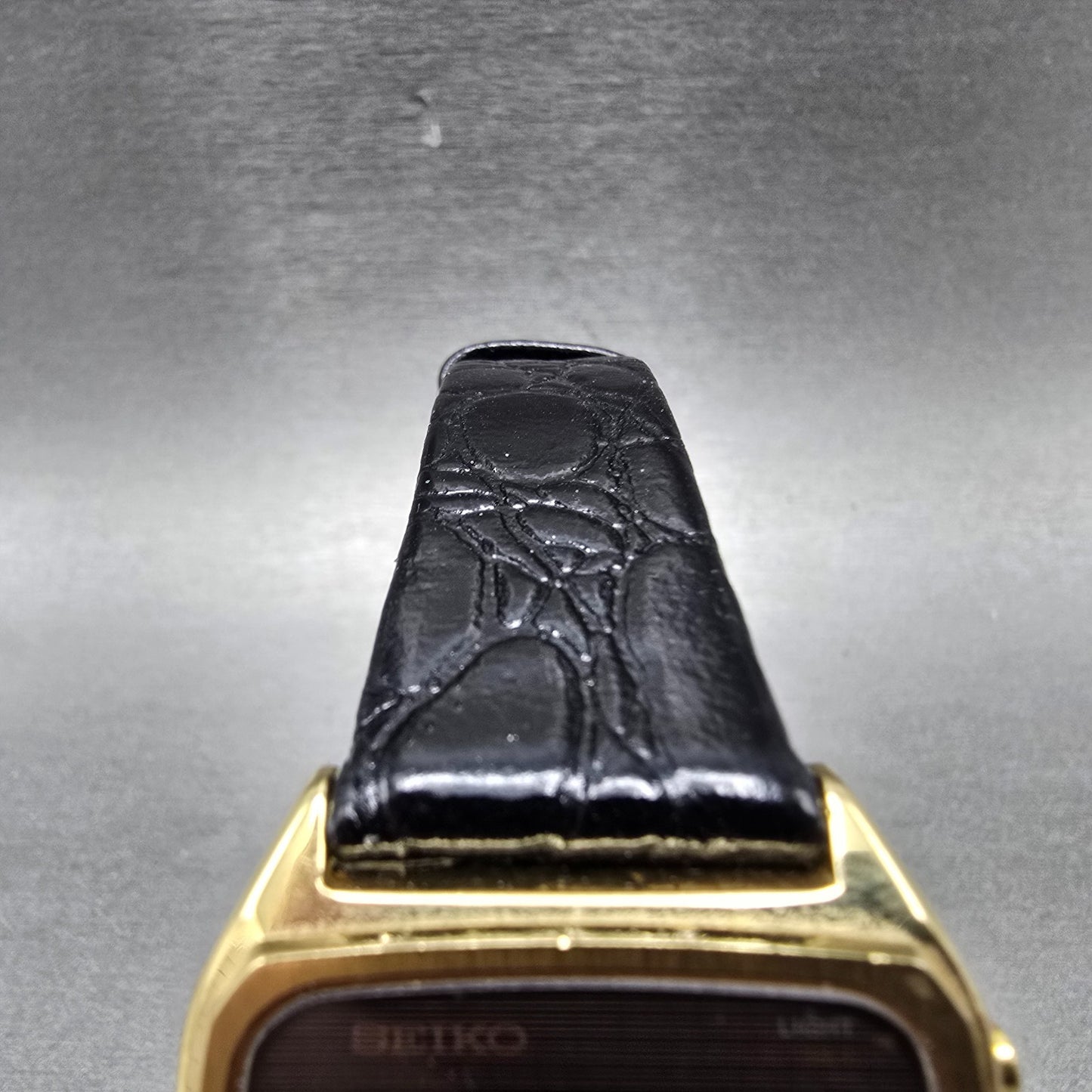 Seiko Watch Men 32mm Gold Digital Rectangle Daydate F051-5029 New Battery VTG4