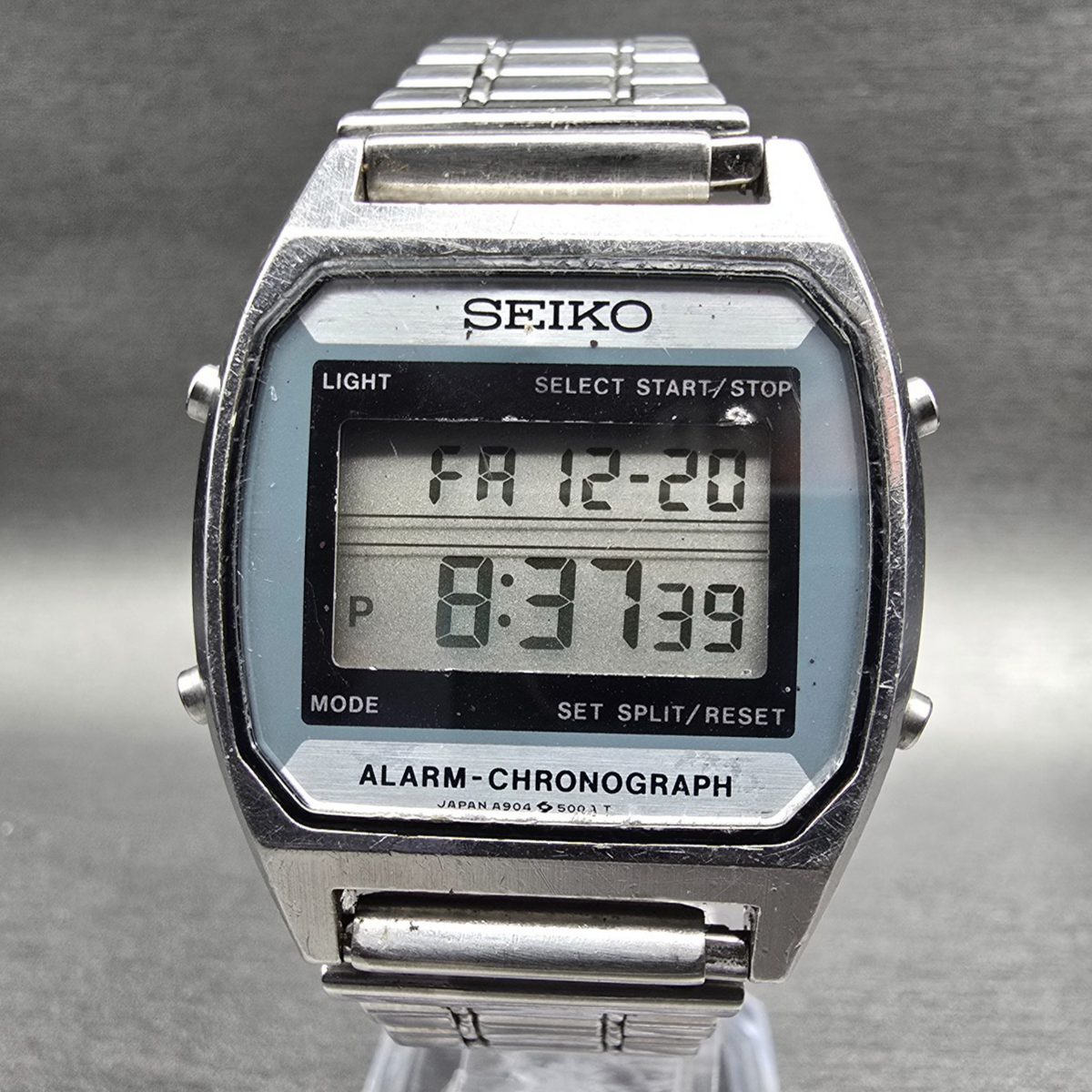 Seiko Digital Watch Men 33mm Silver Chronograph Alarm A904-5009 New Battery0