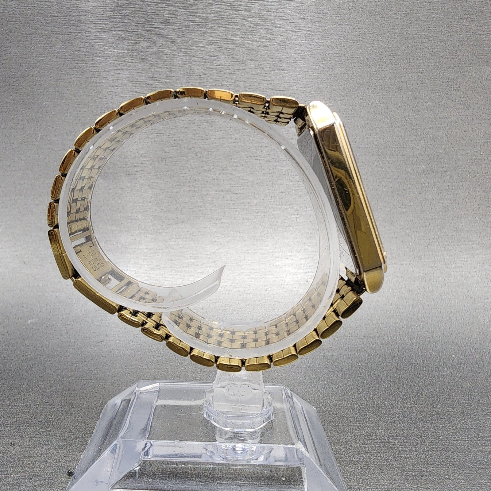 Seiko SX Tank Watch Men 27mm Black Dial Gold Tone V701-5G20 New Battery8