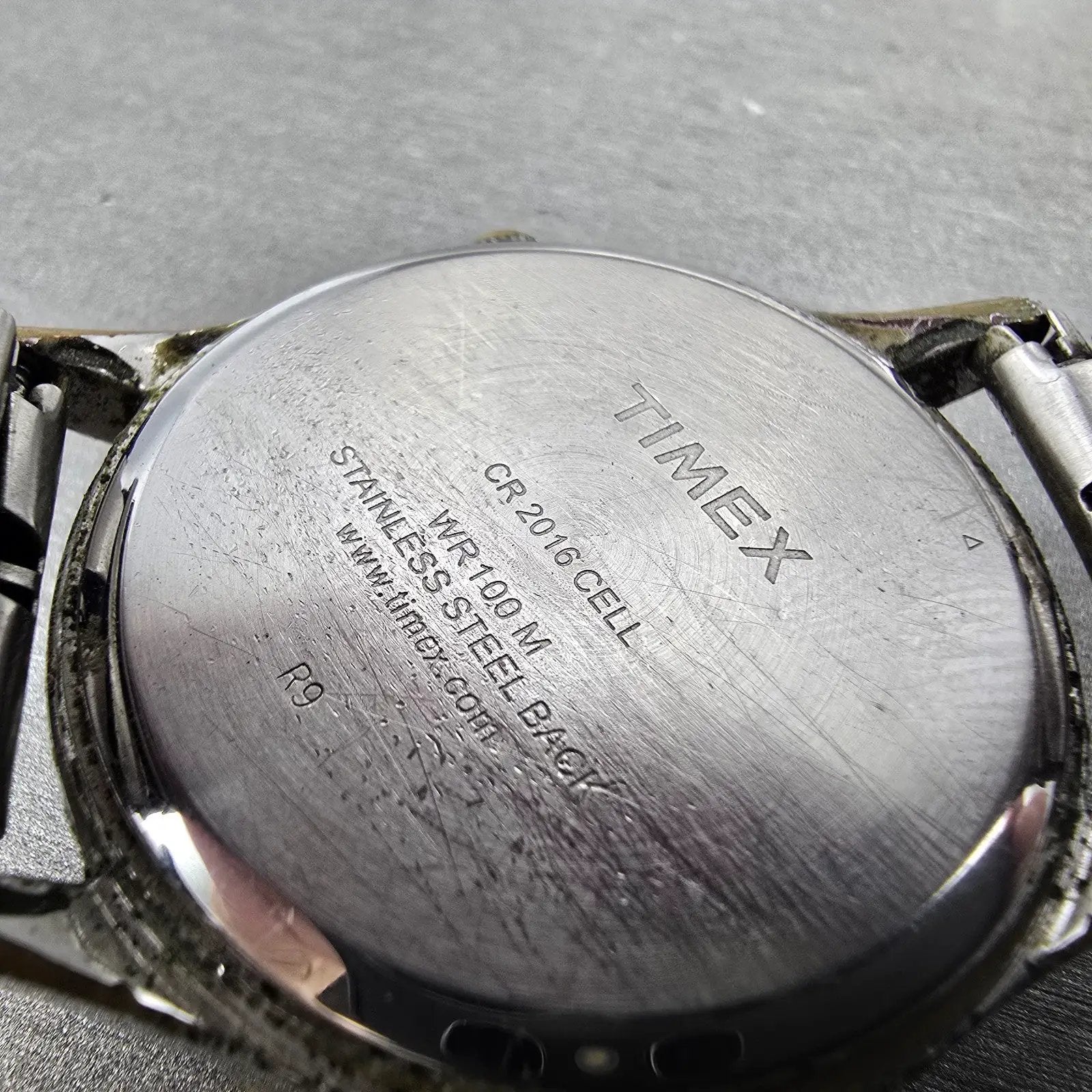 Timex Perpetual Calendar Watch Men 39 Gray Dial Two Tone Date Round New Batt9