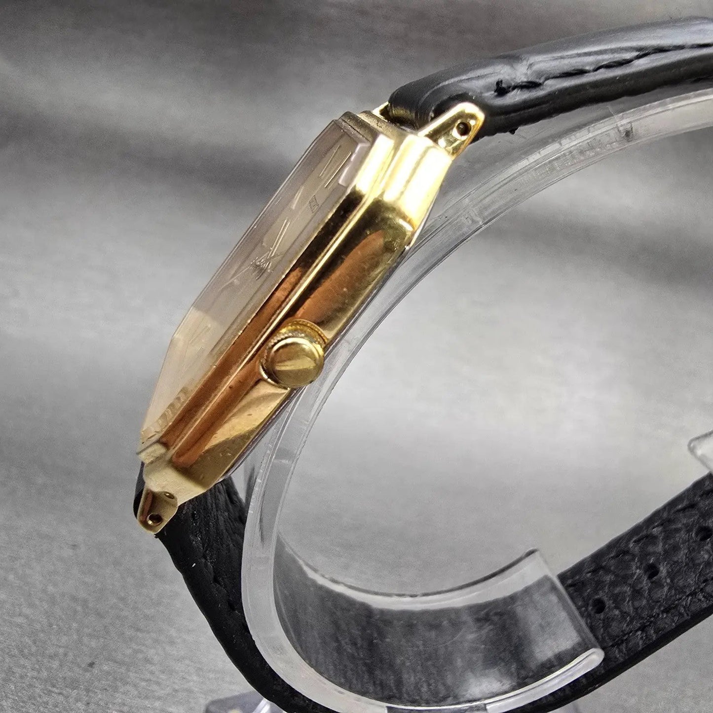 Seiko Watch Men 27mm Gold Dial Gold Tone Rectangle 5P31-5C50 New Battery VTG2