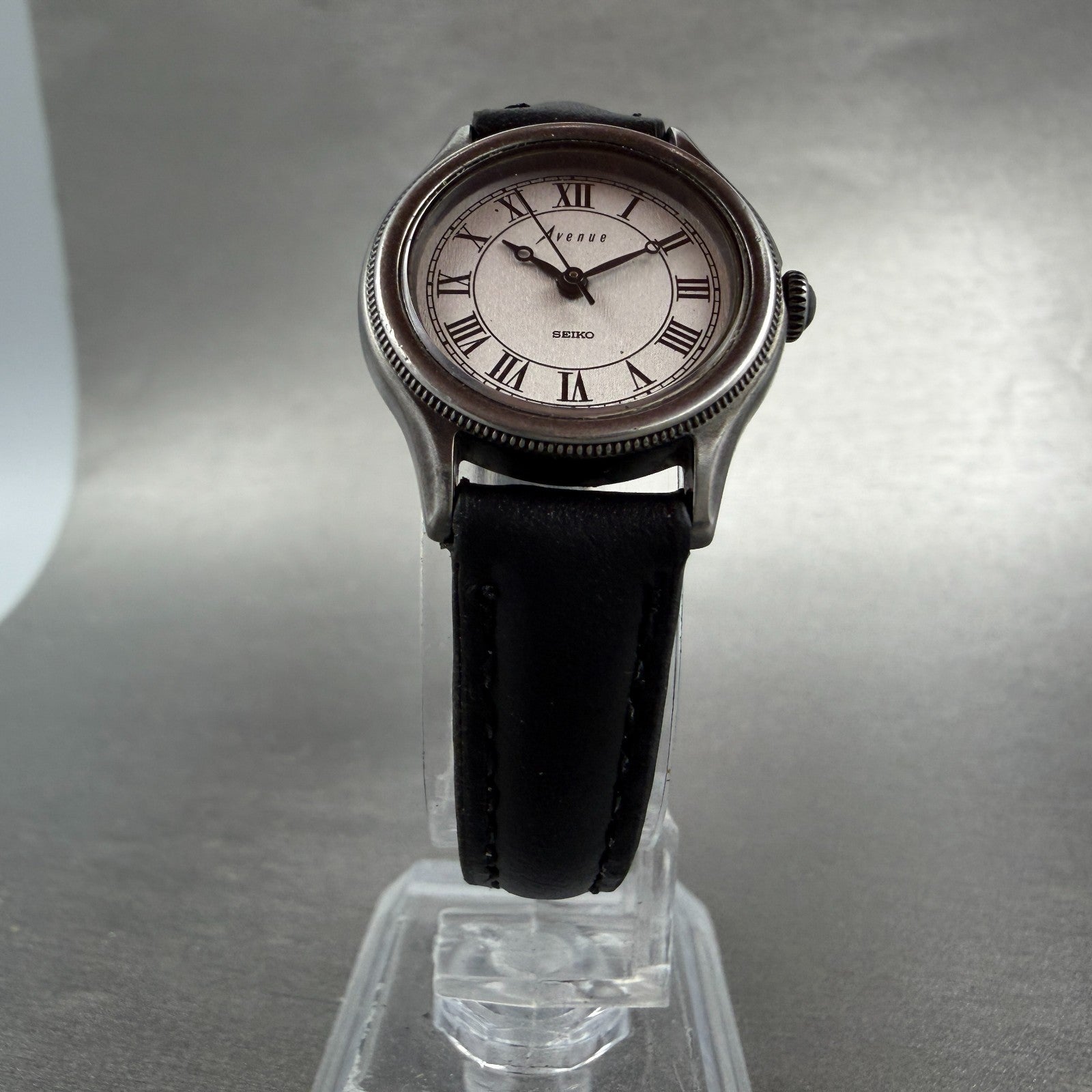 Seiko Avenue Watch Women 24mm Silver Dial Silver Tone Round 1F21-1A00 New Batt5