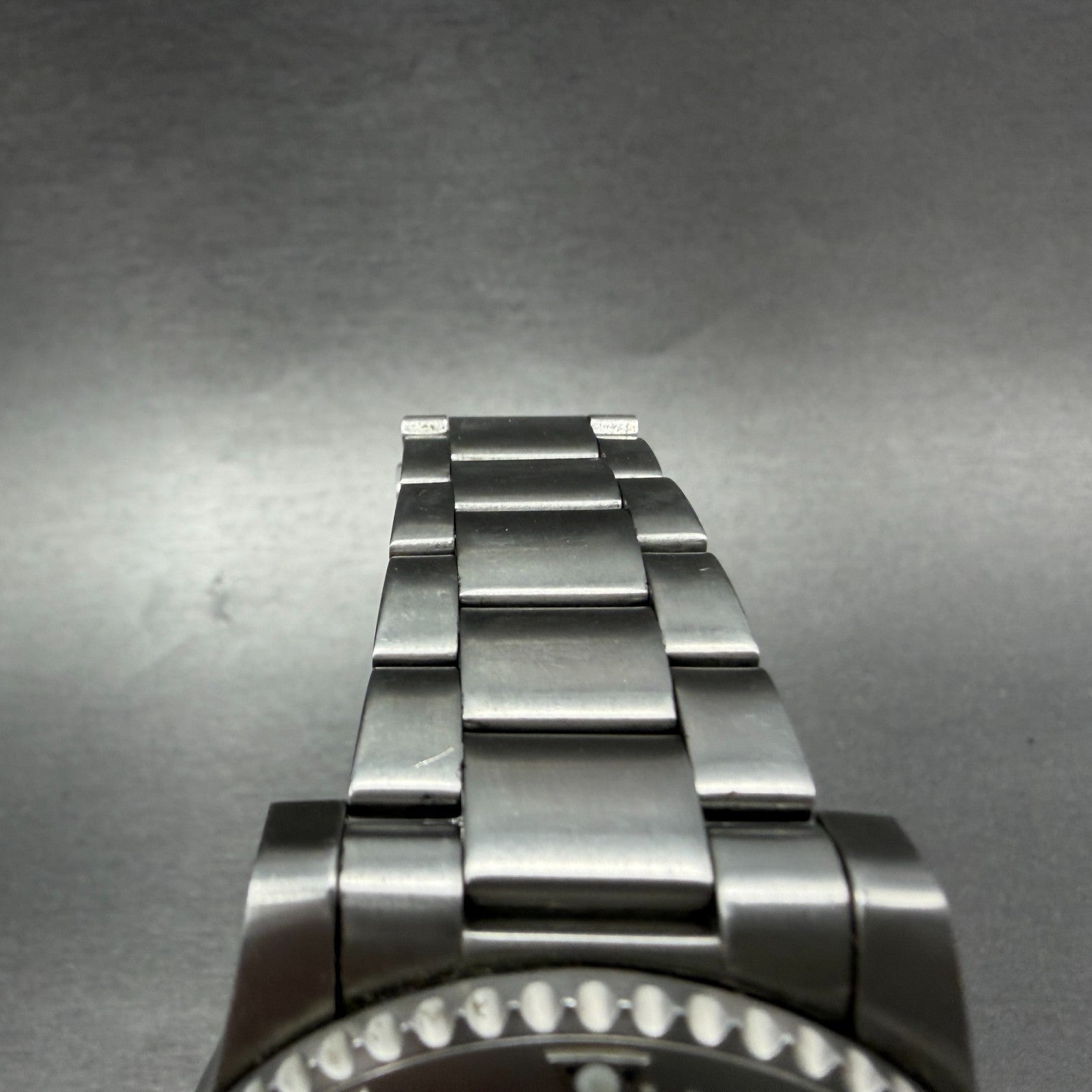 Victorinox Swiss Army Maverick II Dive Watch Men 42mm Black Dial Steel Date Runs4