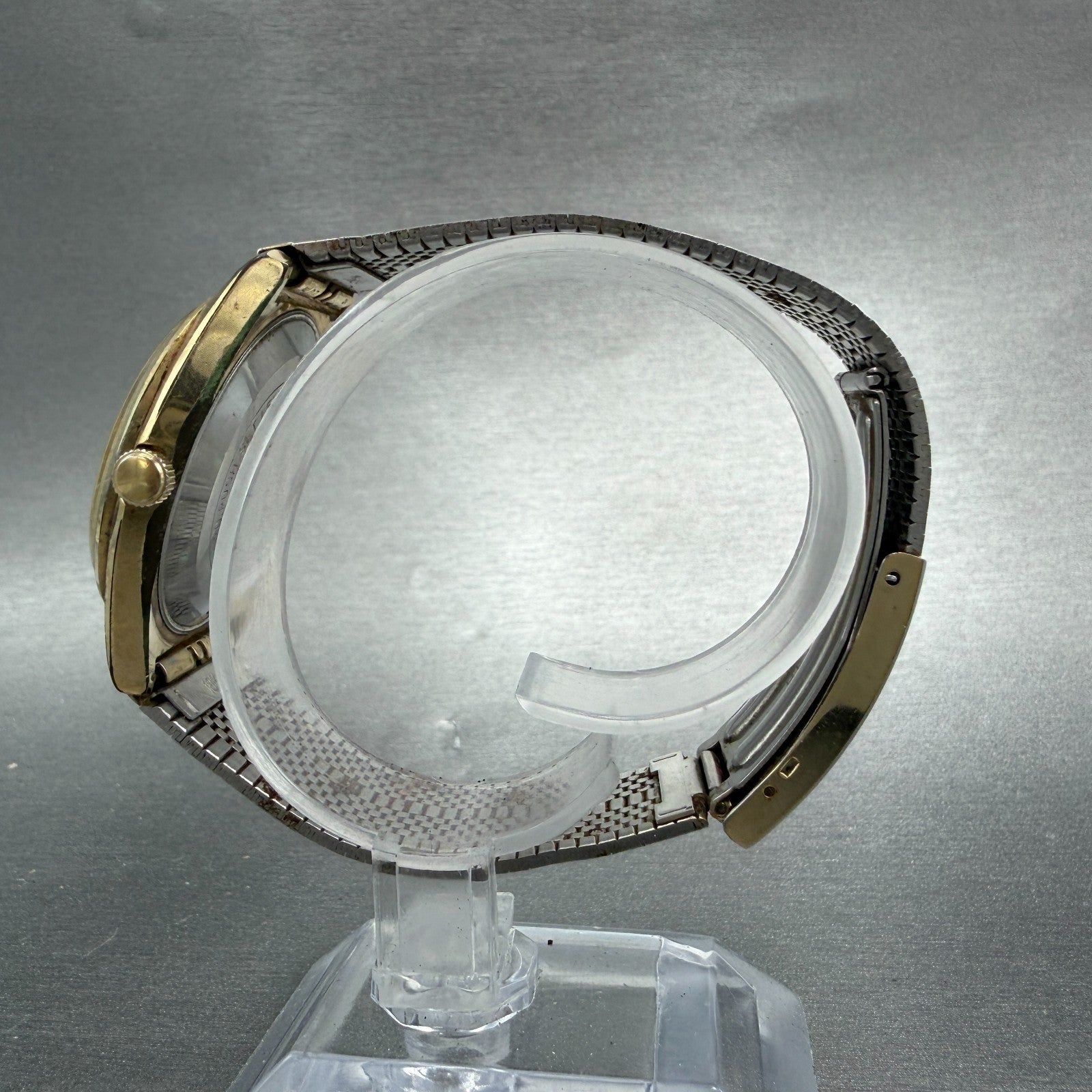 Seiko Lordmatic Watch Men 36mm Silver Dial Gold Tone Daydate 5606-7000 Runs VTG6