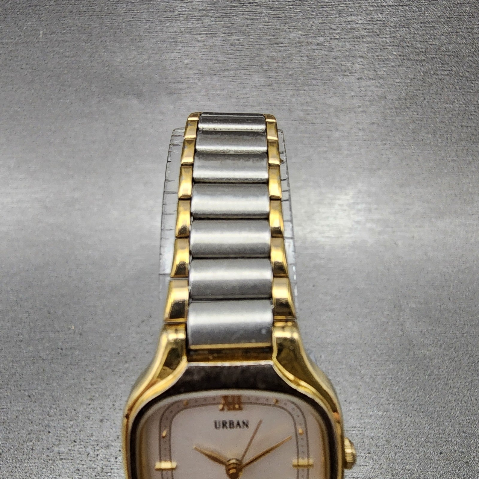 ALBA Urban Watch Women 22mm White Dial Two Tone Rectangle V8015280 New Battery4