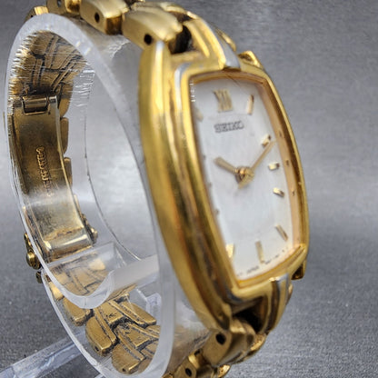 VTG Seiko Watch Women 20mm White Dial Gold Tone Rectangle 4N015100 New Battery3
