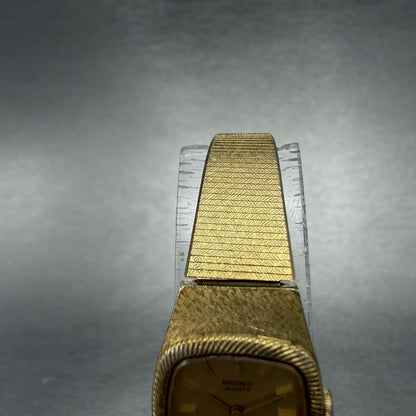 Seiko Watch Women 16mm Champagne Dial Gold Tone Vintage 1400-8359 New Battery4