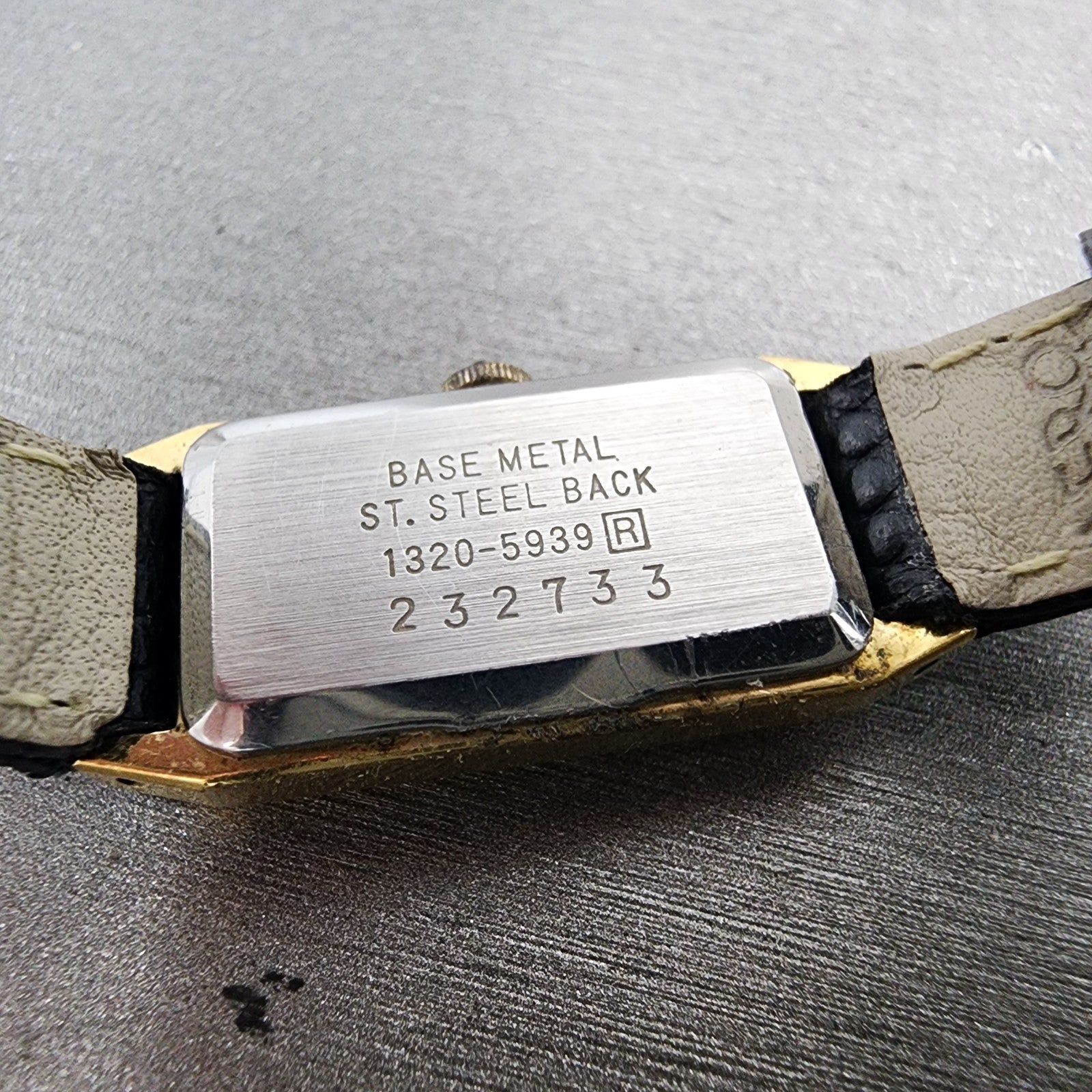 Seiko Tank Watch Women 13mm Cream Dial Gold Tone Rectangle 13205939 New Battery9