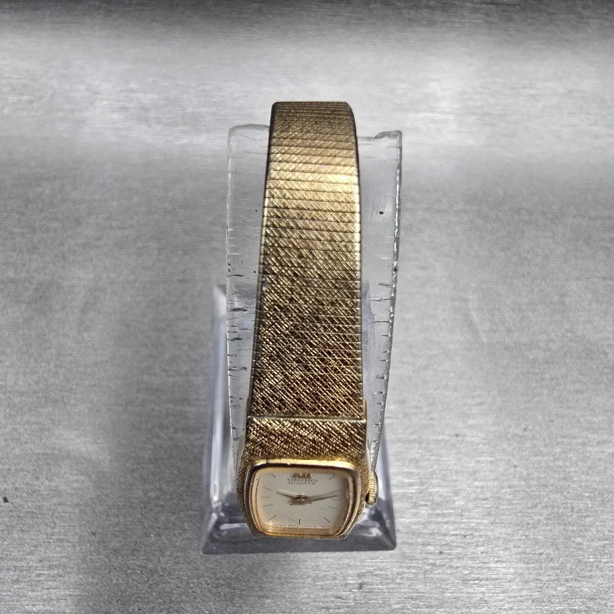 Seiko Watch Women 13mm Ivory Dial Gold Tone Rectangle 2E20-6139 New Battery4
