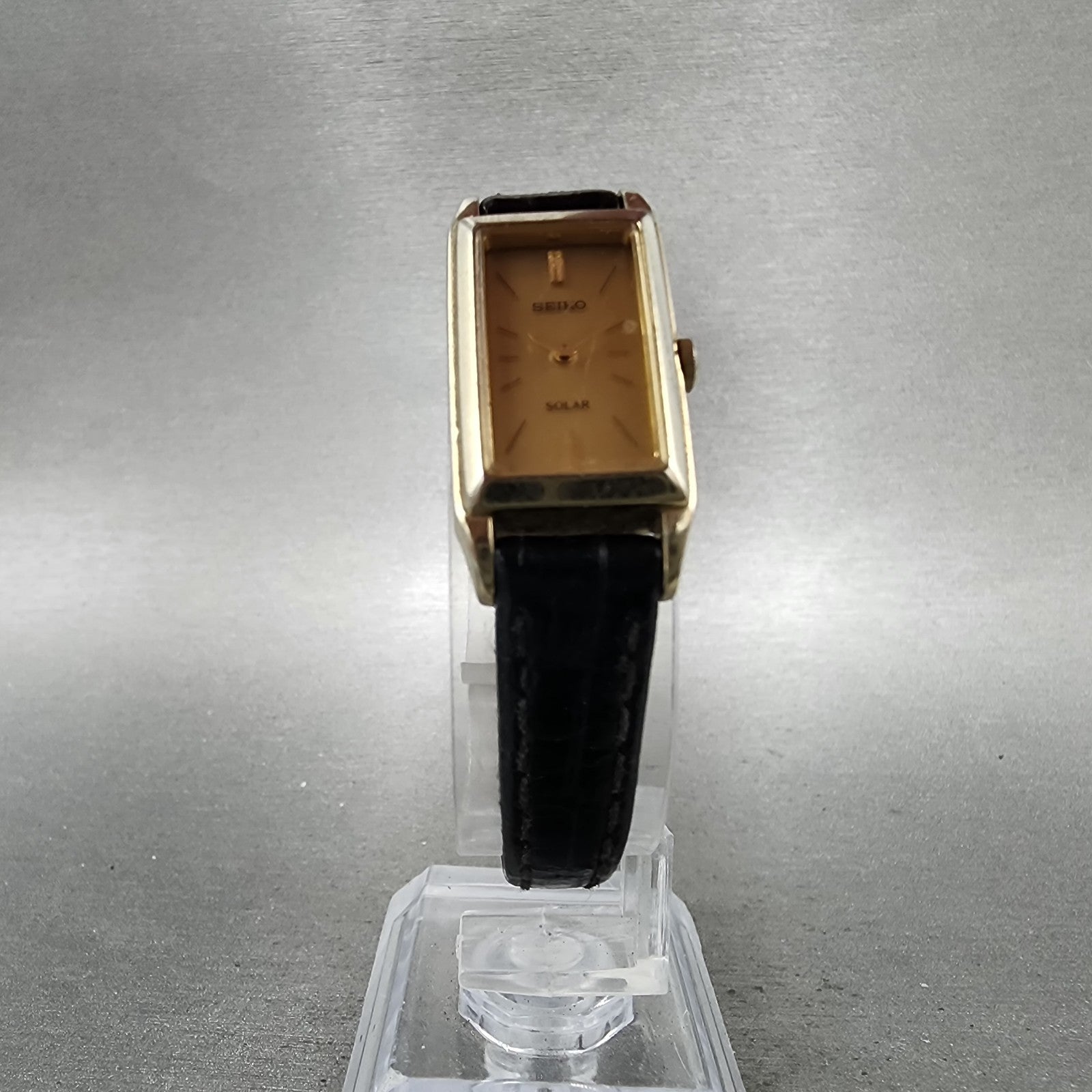 Seiko Solar Tank Watch Women 15mm Gold Dial Gold Tone Rectangle V1160AA0 Works5