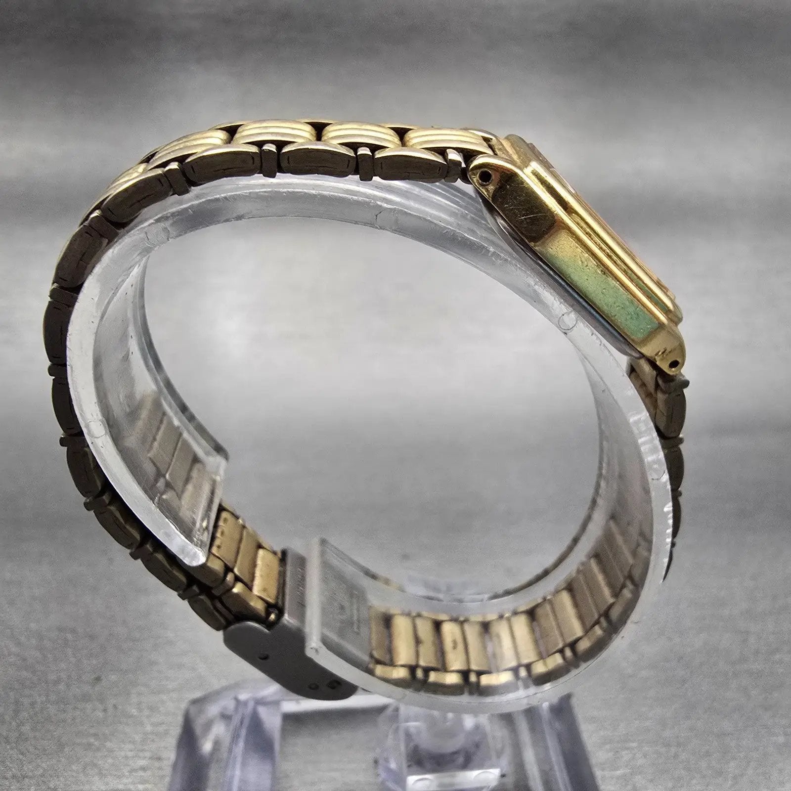Seiko Watch Women 17mm Black Dial Gold Tone Rectangle V401-5250 New Battery VTG8