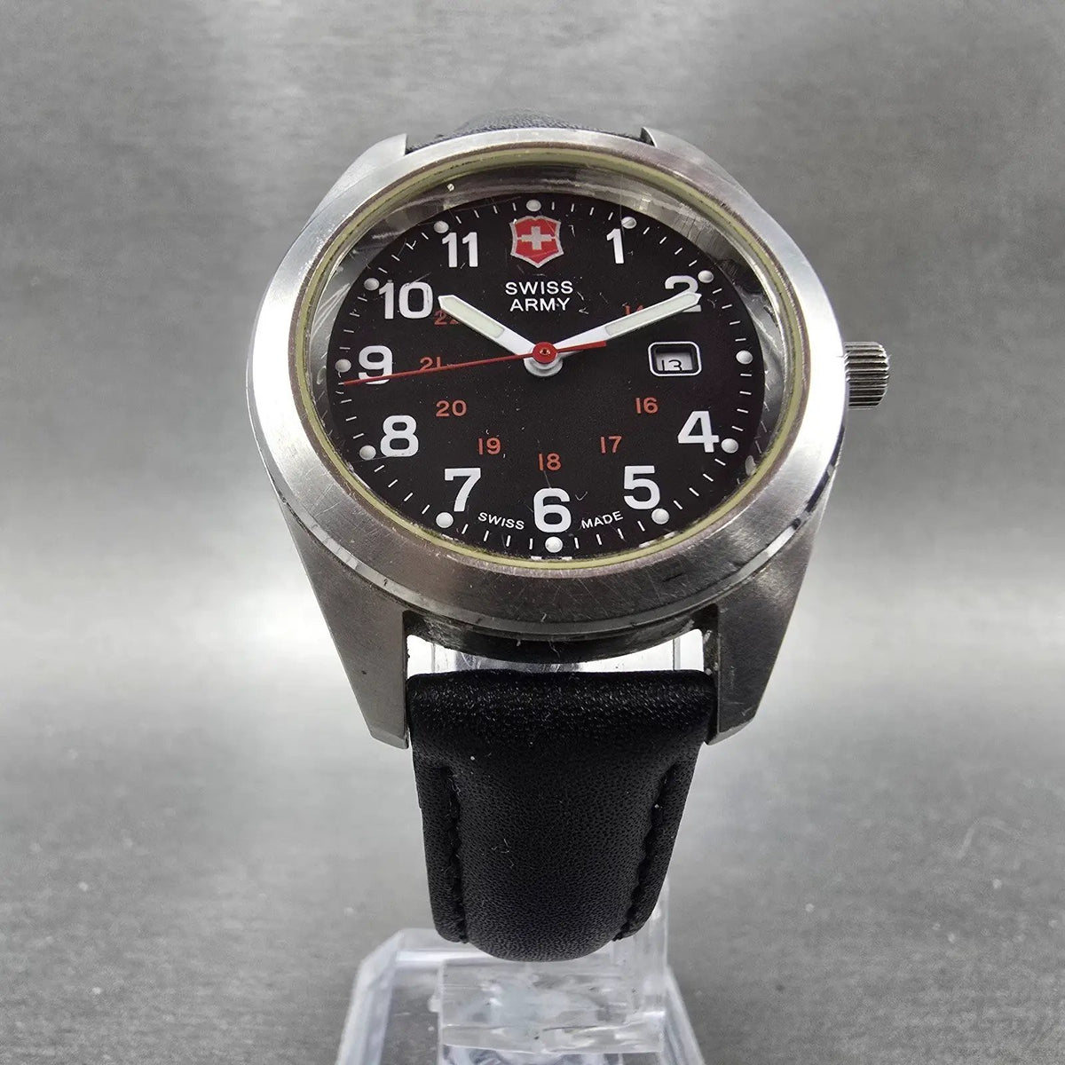 Swiss Army Garrison Watch Women 34mm Black Dial Steel Date Round New Battery5