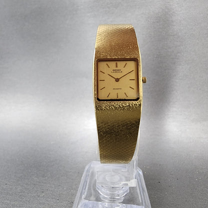 Seiko Lassale Tank Watch Women 17mm Champagne Dial Gold Tone 67305019 New Batt5