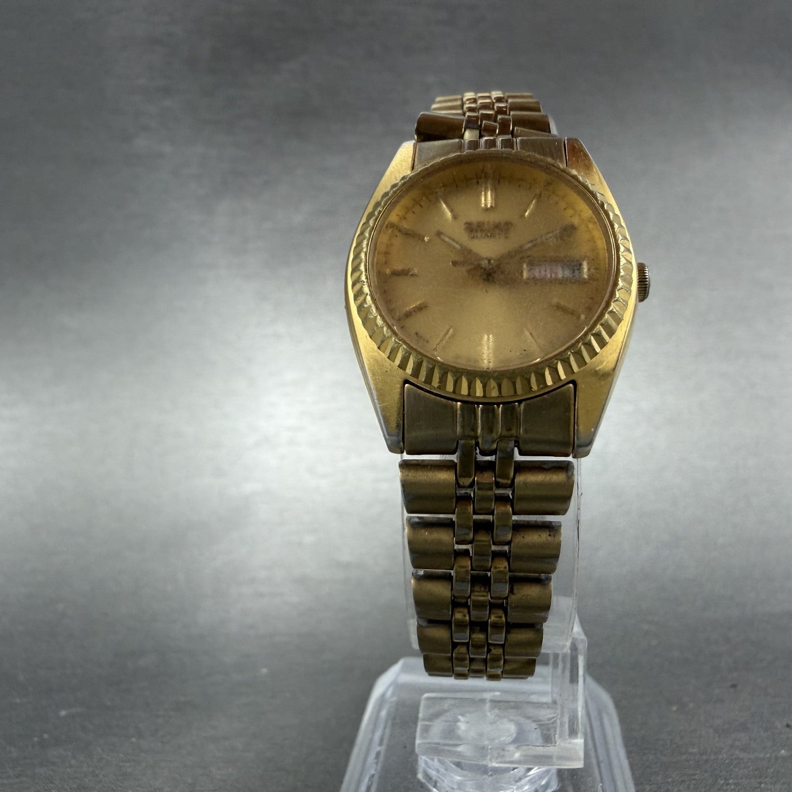 Seiko Watch Women 25mm Gold Dial Gold Tone Daydate Round 7N83-0041 New Battery7H5