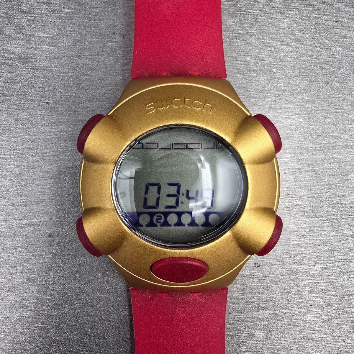 Swatch Beat Golden Virtual Wave Watch Men 47mm Gold Red YQG1000 New Battery NOS4