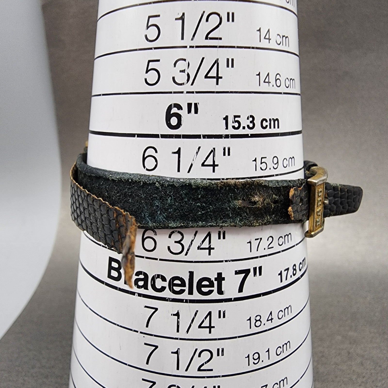 Rado Florence Tank Watch Women 24mm Black Dial Gold Tone Rectangle New Battery9