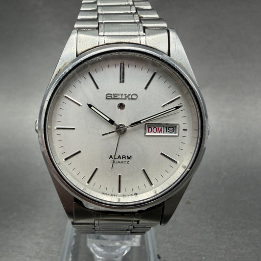 Seiko Alarm Watch Men 34mm Silver Dial Silver Tone Daydate READ!!!!!!!! 5C23-8000
