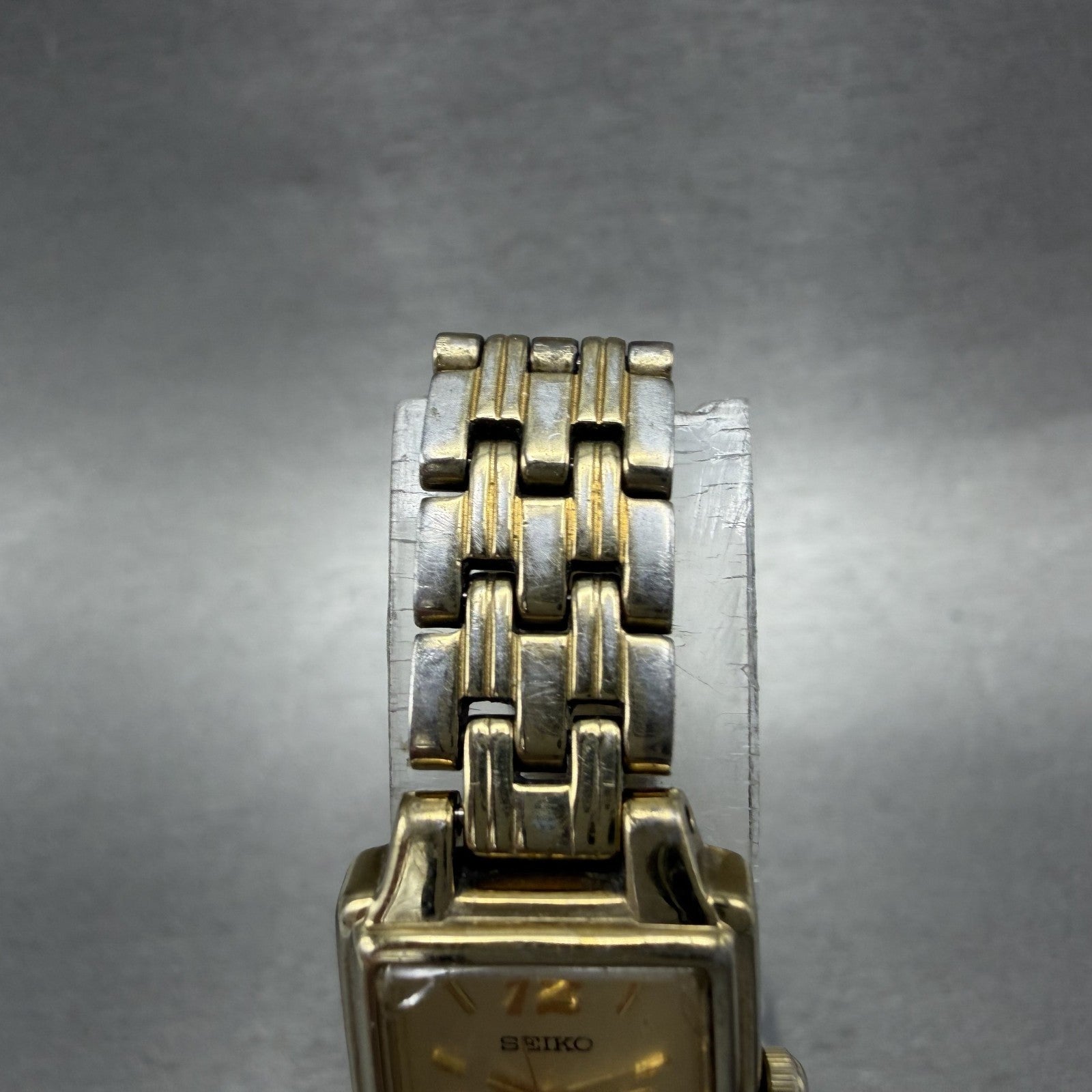 Seiko Tank Watch Women 16mm Champagne Dial Gold Tone Rectangle 1N010FH0 New Bat4
