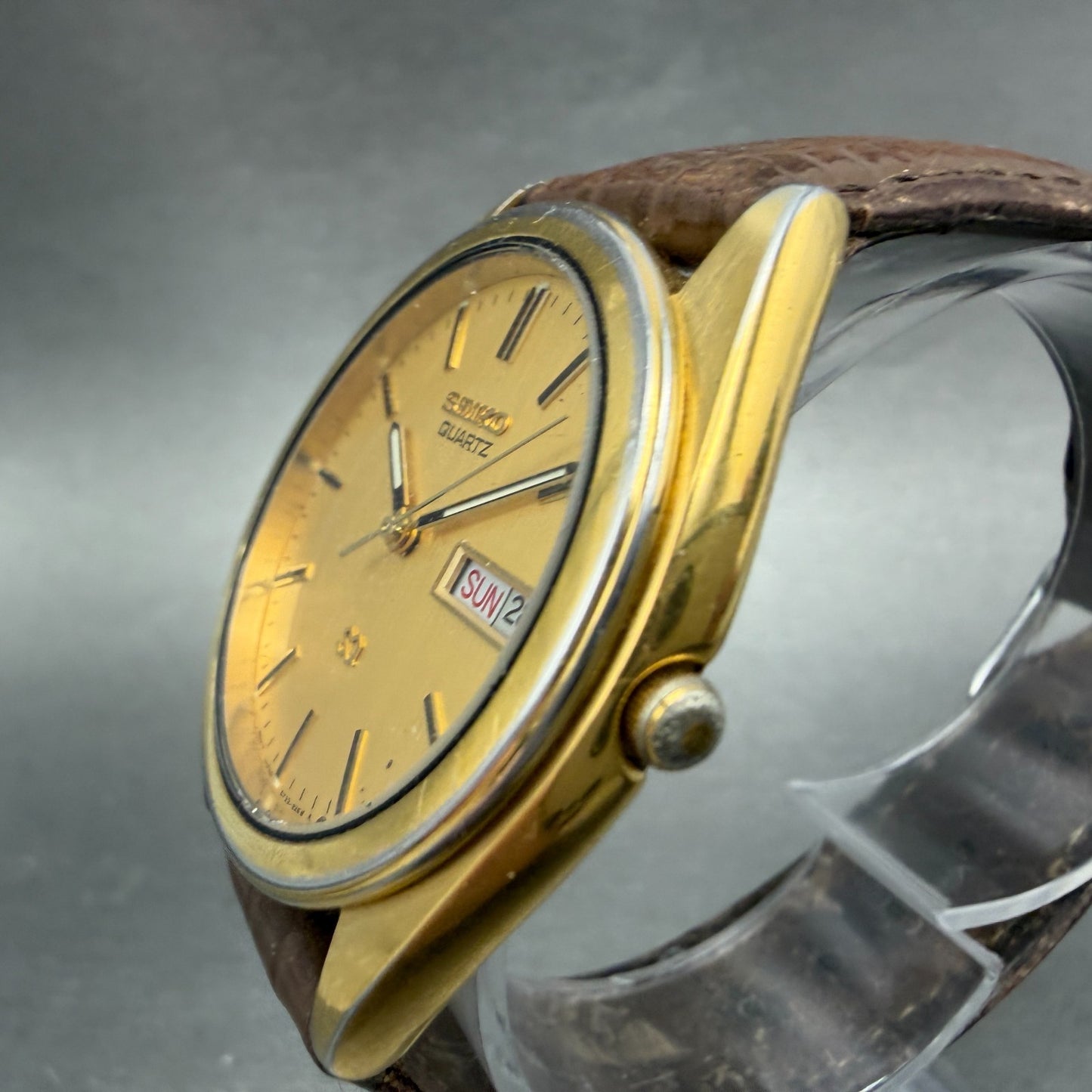 Seiko SQ Watch Men 37mm Champagne Dial Gold Tone Daydate 5Y23-8189 New Battery2