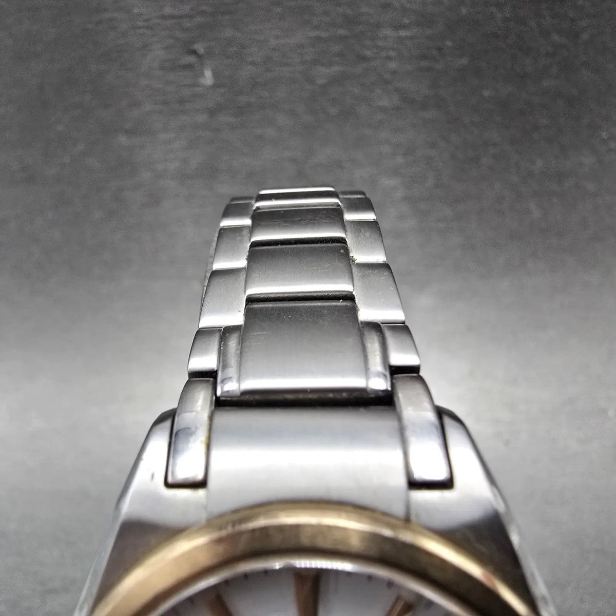 Citizen Eco-Drive Watch Women 32mm White Dial Titanium Date E011-S080916 Works4