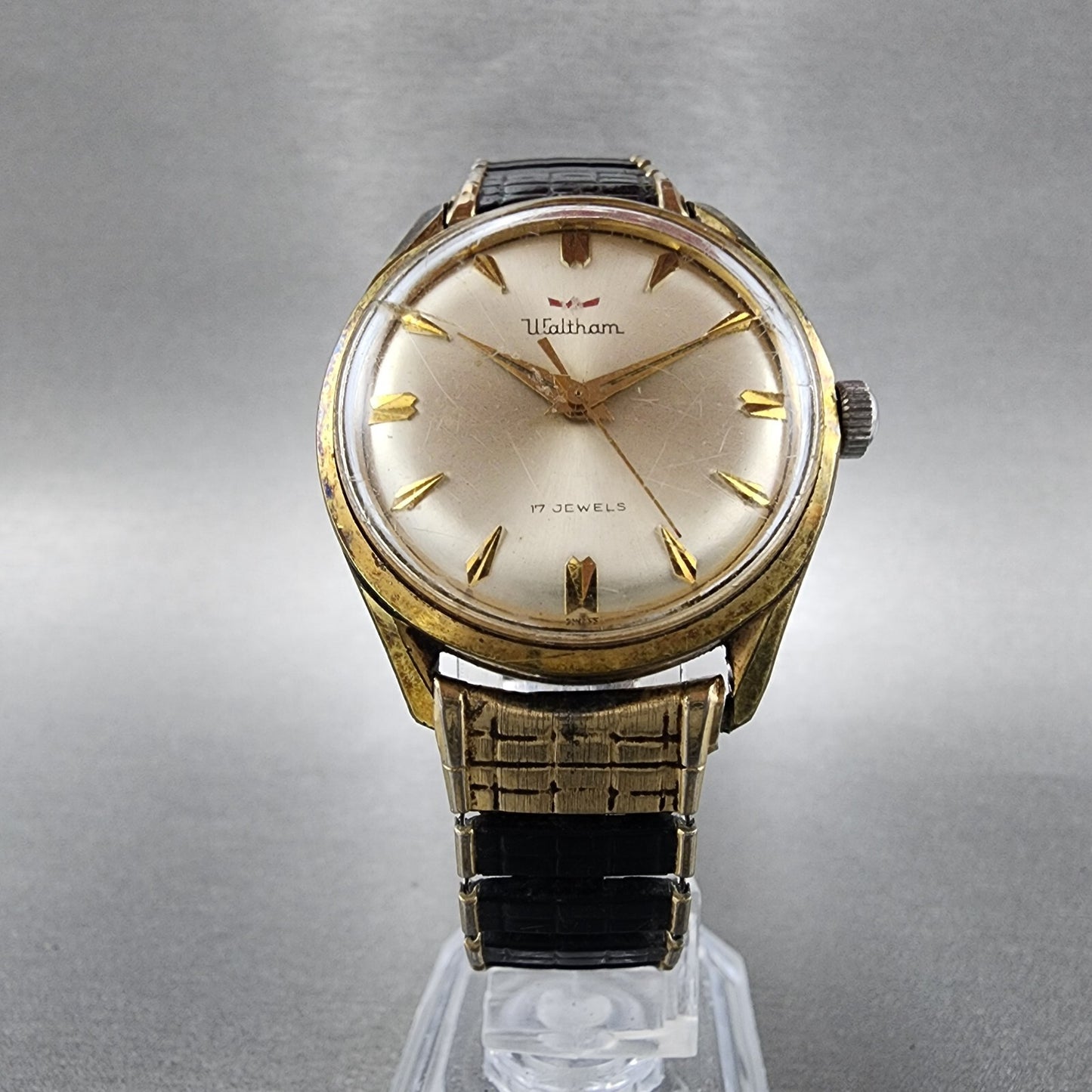 Waltham Watch Men 33mm Champange Dial Gold Tone Round Manual Wind Runs Cal WXO