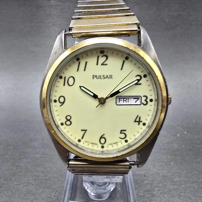 Seiko Pulsar Watch Men 35mm Luminous Dial Two Tone Daydate V733-8A00 New Battery0