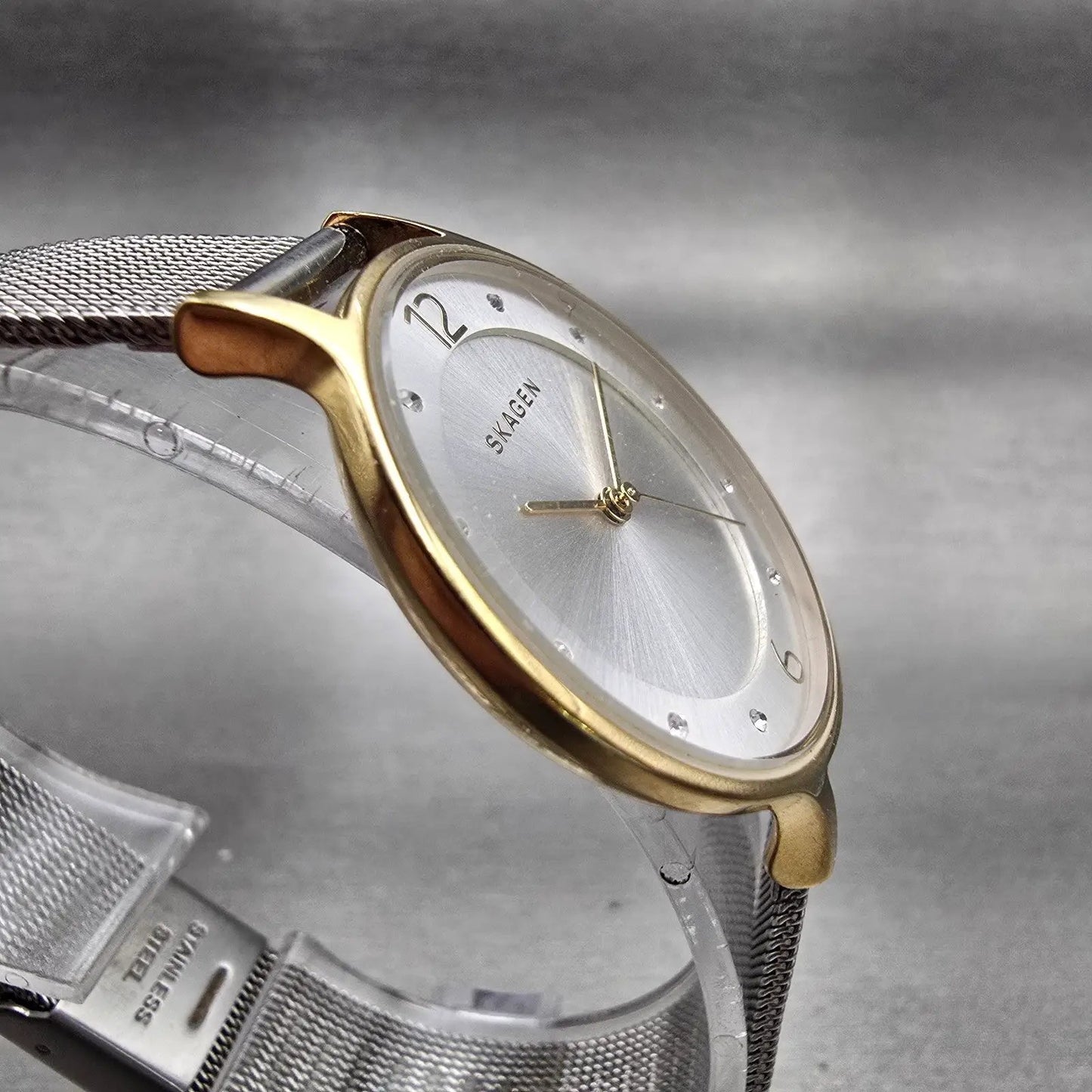 Skagen Anita Watch Women 30mm Silver Dial Gold Tone Round SKW2340 New Battery3