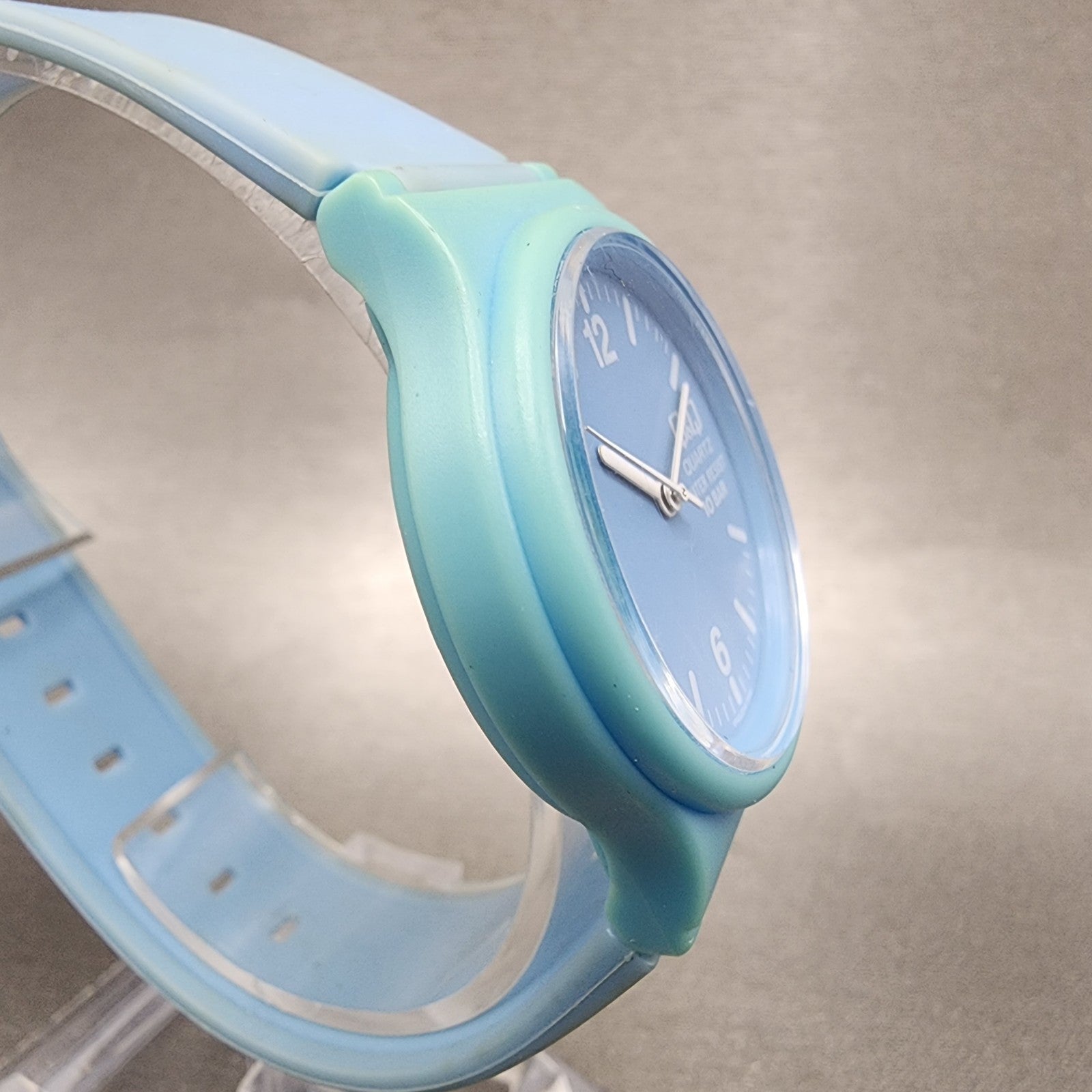 Citizen Q&Q Watch Women 34mm Blue Dial Blue Tone Round New battery3