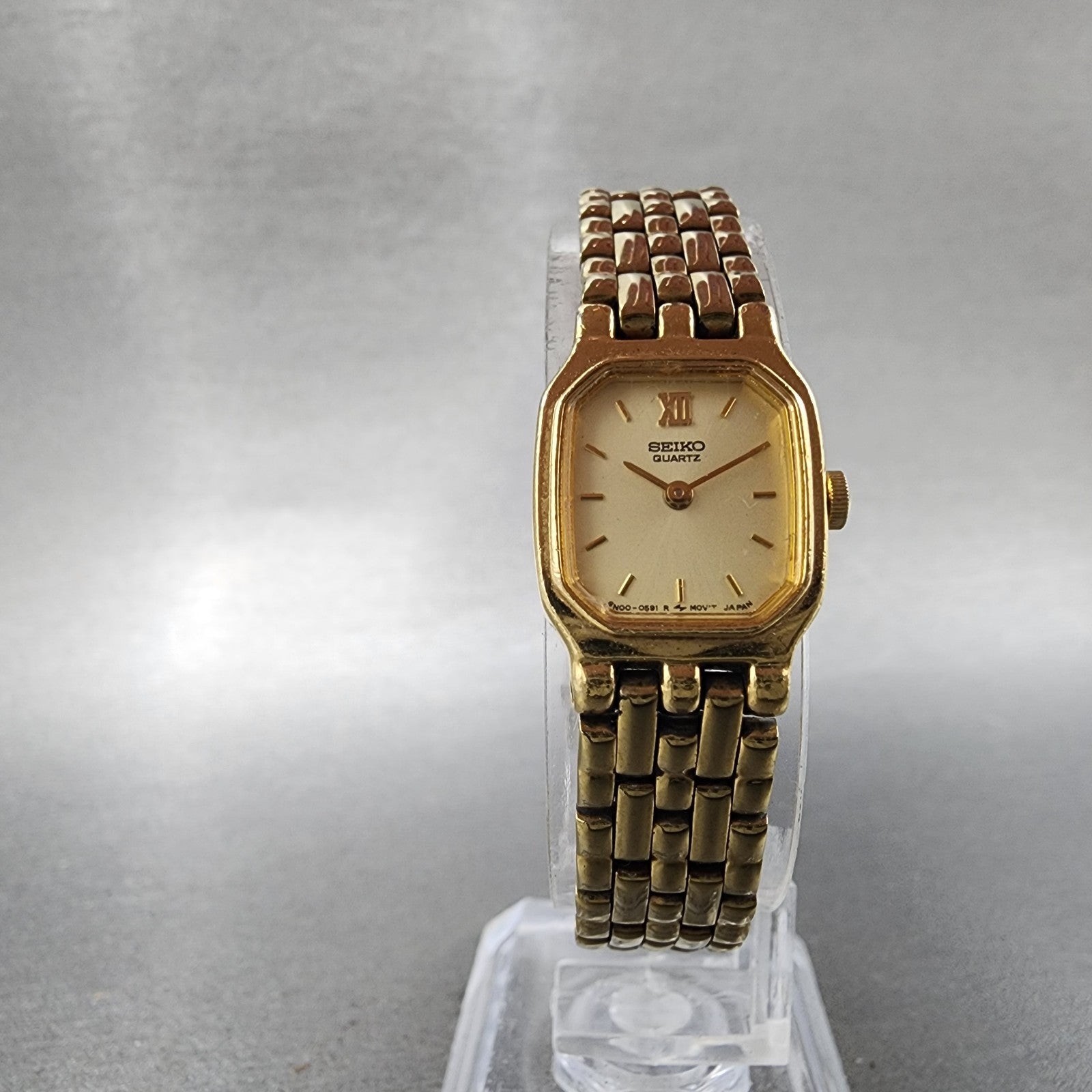 Seiko Tank Watch Women 16mm Champagne Dial Gold Tone 4n005249 New Battery5