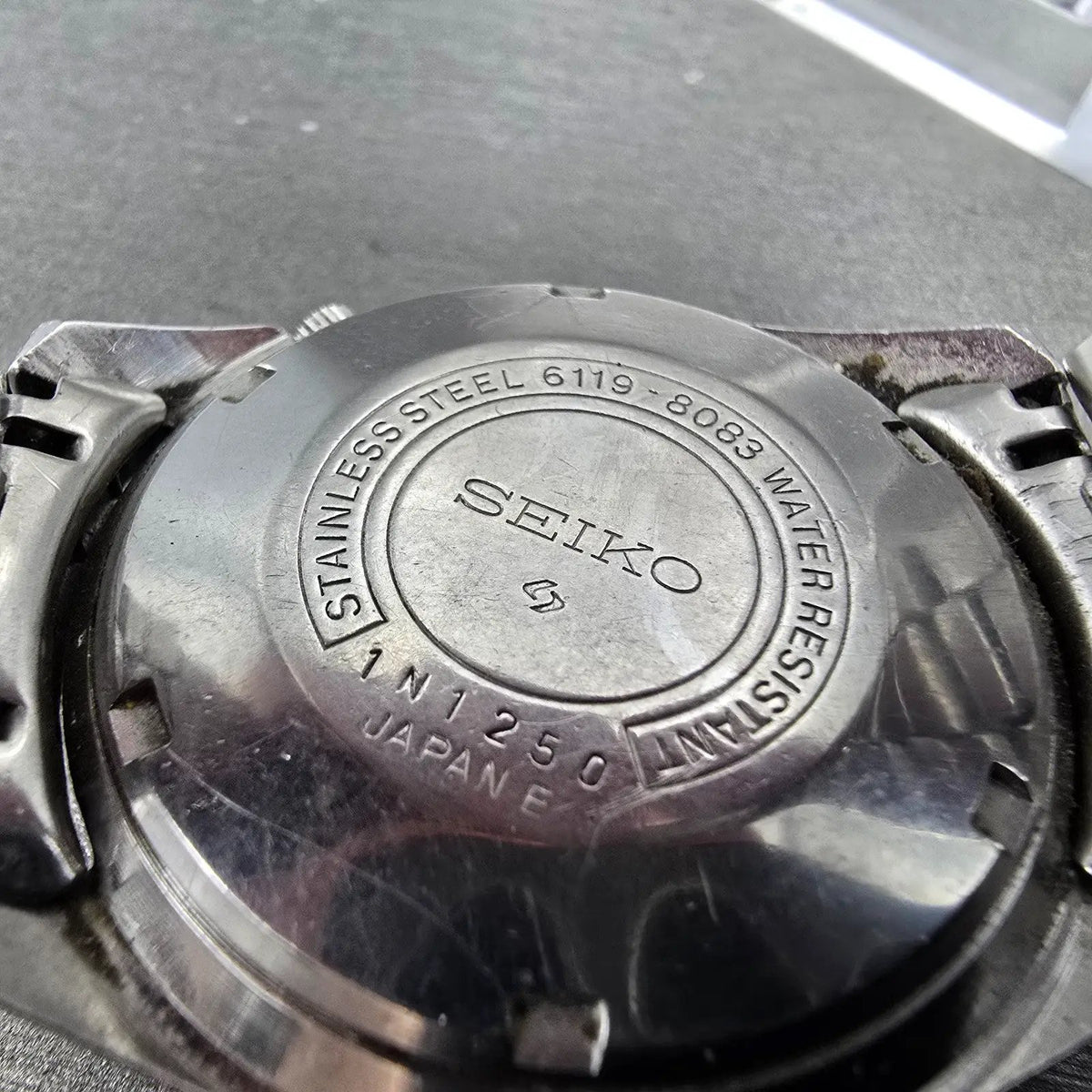 Seiko 5 Automatic Watch Men 37mm Silver Dial Silver Tone 6119-8083 Round Runs9