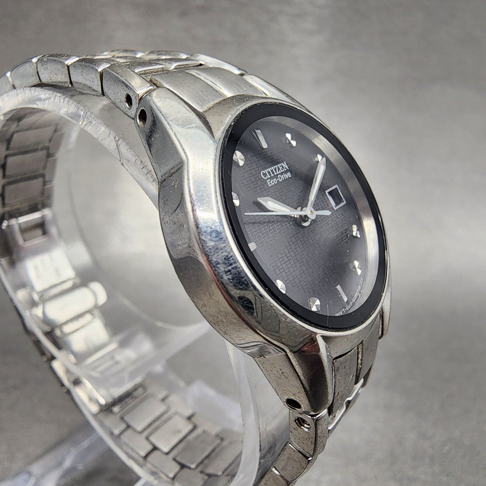 Citizen EcoDrive Watch Women 26mm Black Dial Steel Date Round E011S058503 Runs3