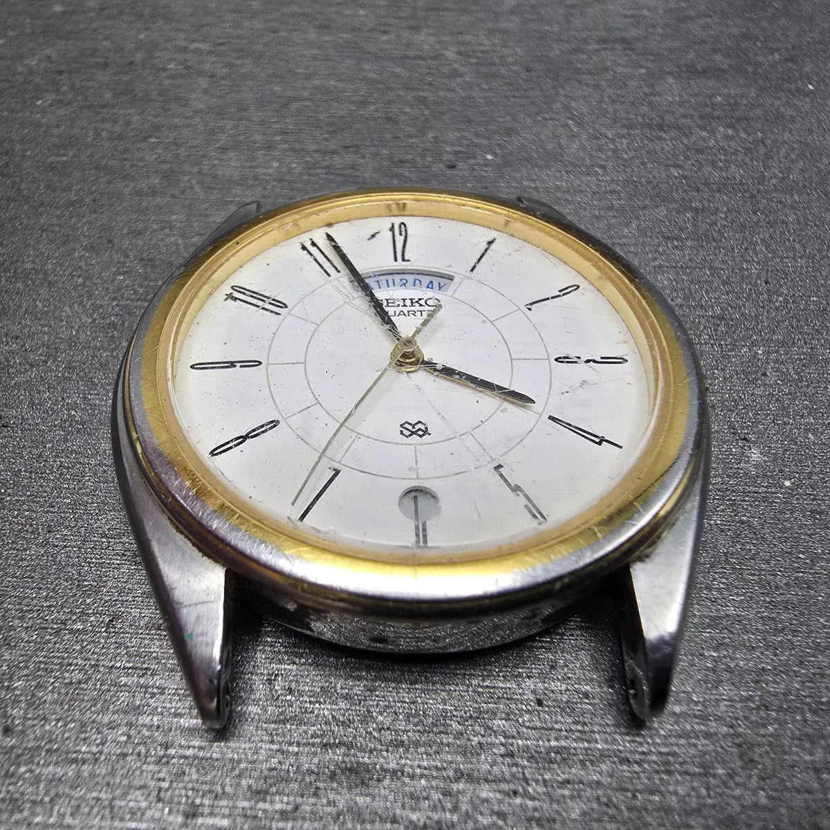 Seiko SQ Watch Men 36mm White Dial Two Tone Daydate Round 5Y23-8289 PARTS7