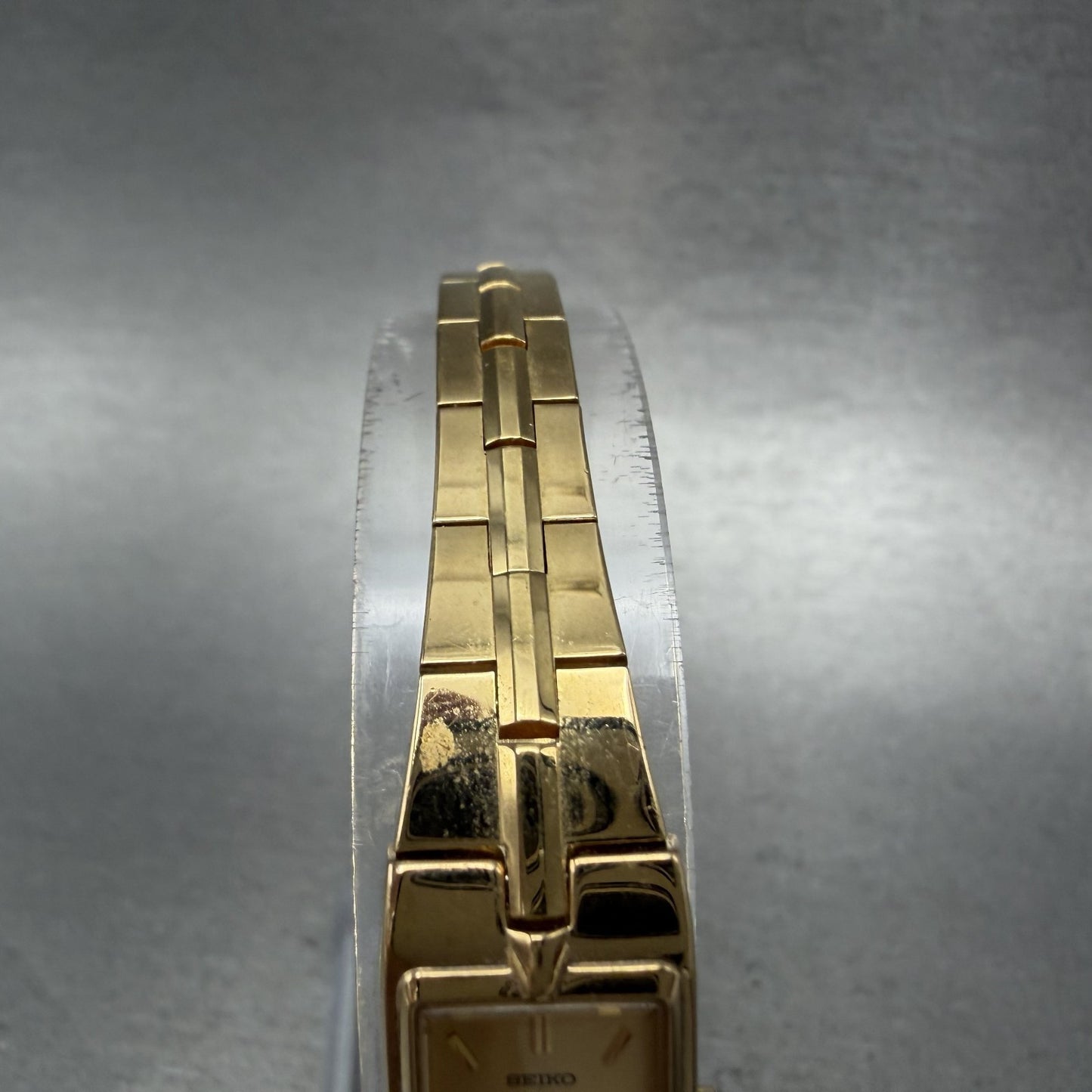 Seiko Tank Watch Women 13mm Champagne Dial Gold Tone Rectangle 2e207479 New Bat4