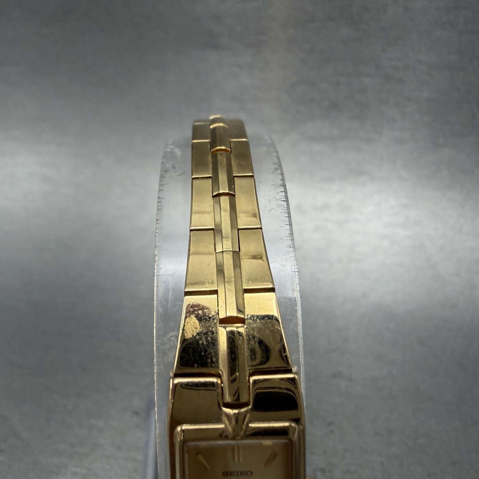 Seiko Tank Watch Women 13mm Champagne Dial Gold Tone Rectangle 2e207479 New Bat4
