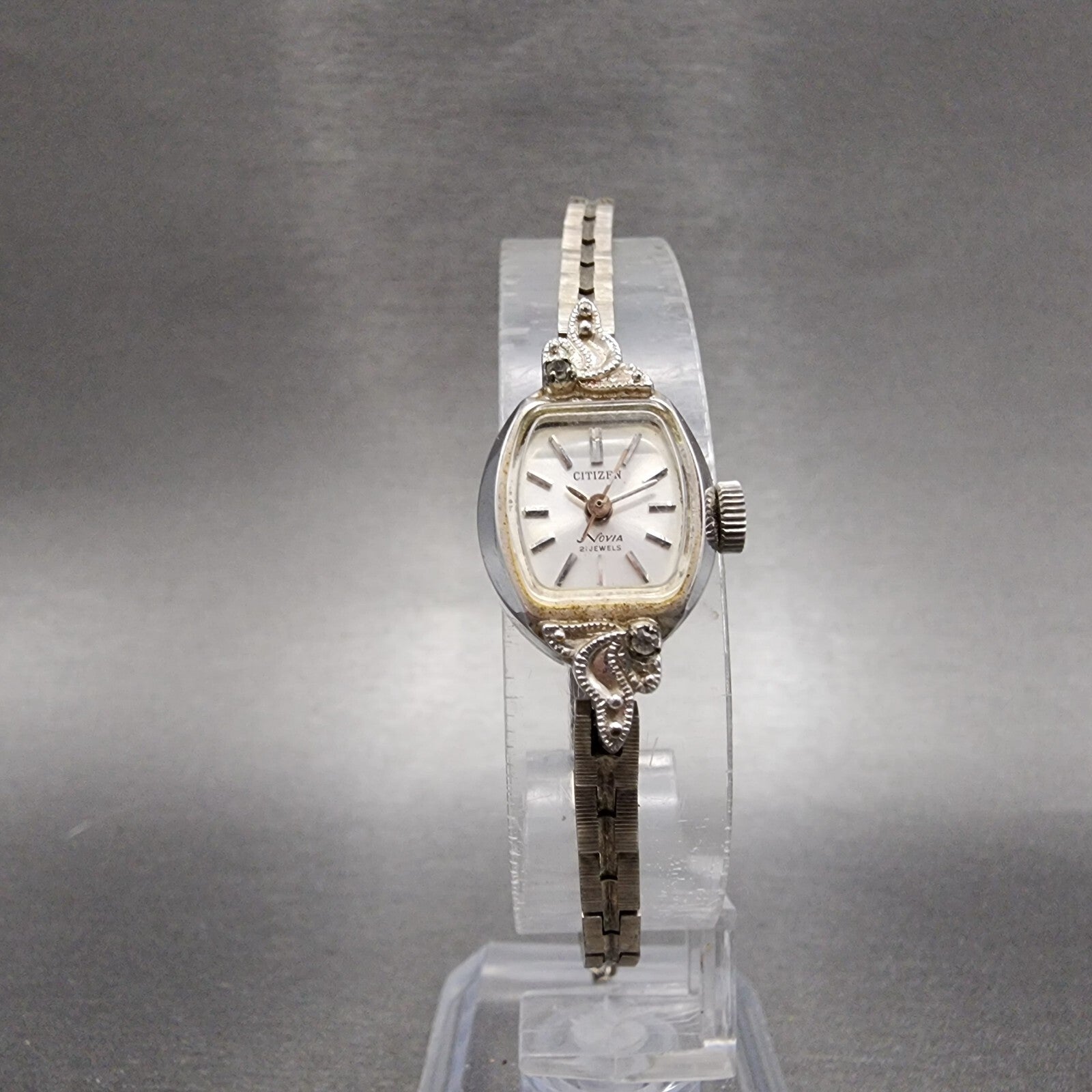 Citizen Nova Watch Women 15mm Silver Dial White Gold Plated Manual Wind Runs5