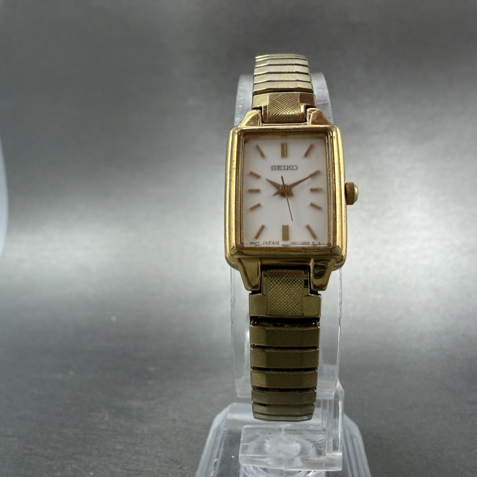 Seiko Tank Watch Women 16mm White Dial Gold Tone Rectangle 1n01-0FH0 New Battery5