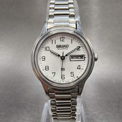 Seiko SQ Watch Women 24mm White Dial Silver Tone Daydate 3y030a29 New Battery0
