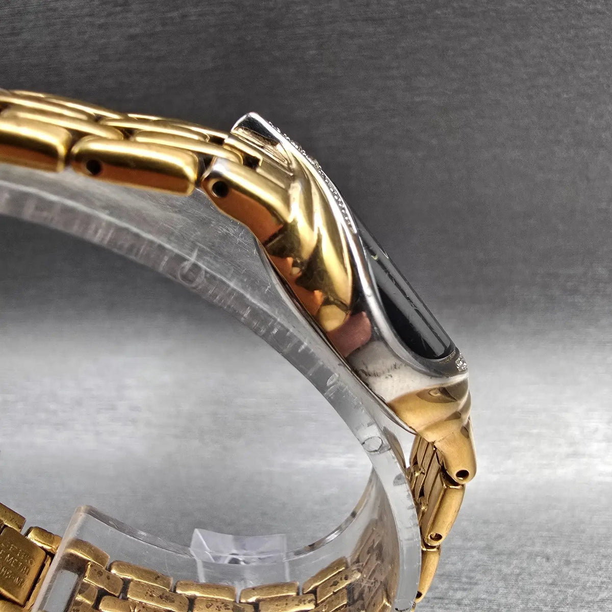 Seiko Half Moon Watch Women 14mm Black Dial Gold Diamonds 2E20-7309 New Battery3