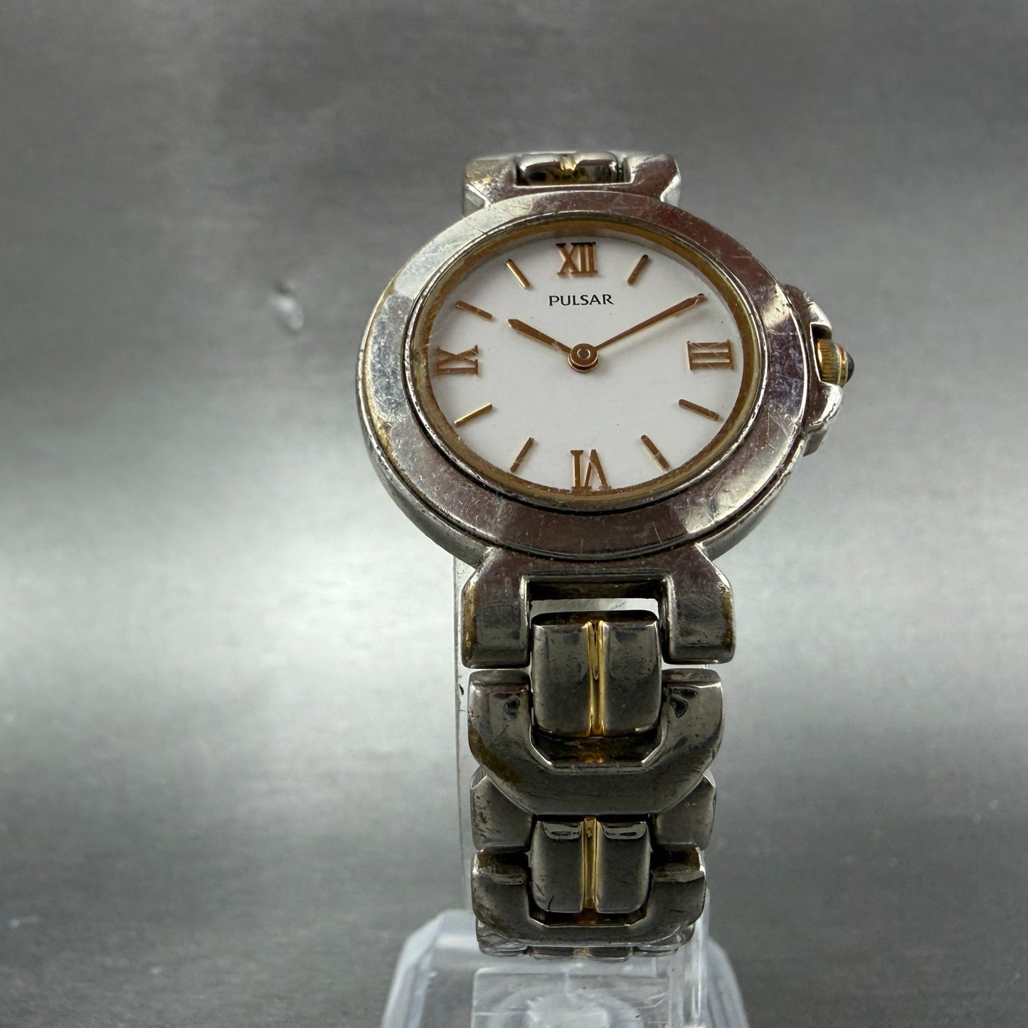 Pulsar Watch Women 28mm White Dial Two Tone Round V700-6330 New Battery5