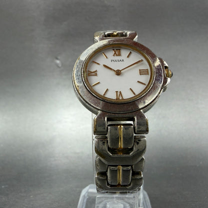 Pulsar Watch Women 28mm White Dial Two Tone Round V700-6330 New Battery5
