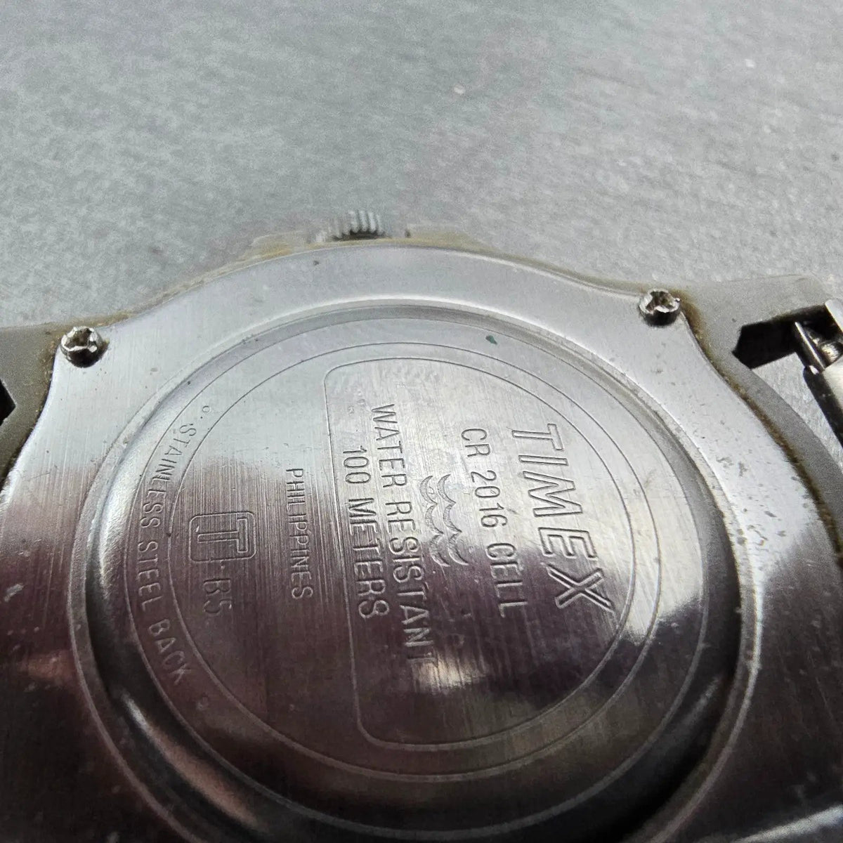 Timex Dive Watch Men 40mm Black Dial Gray Tone Date Round New Battery VTG9