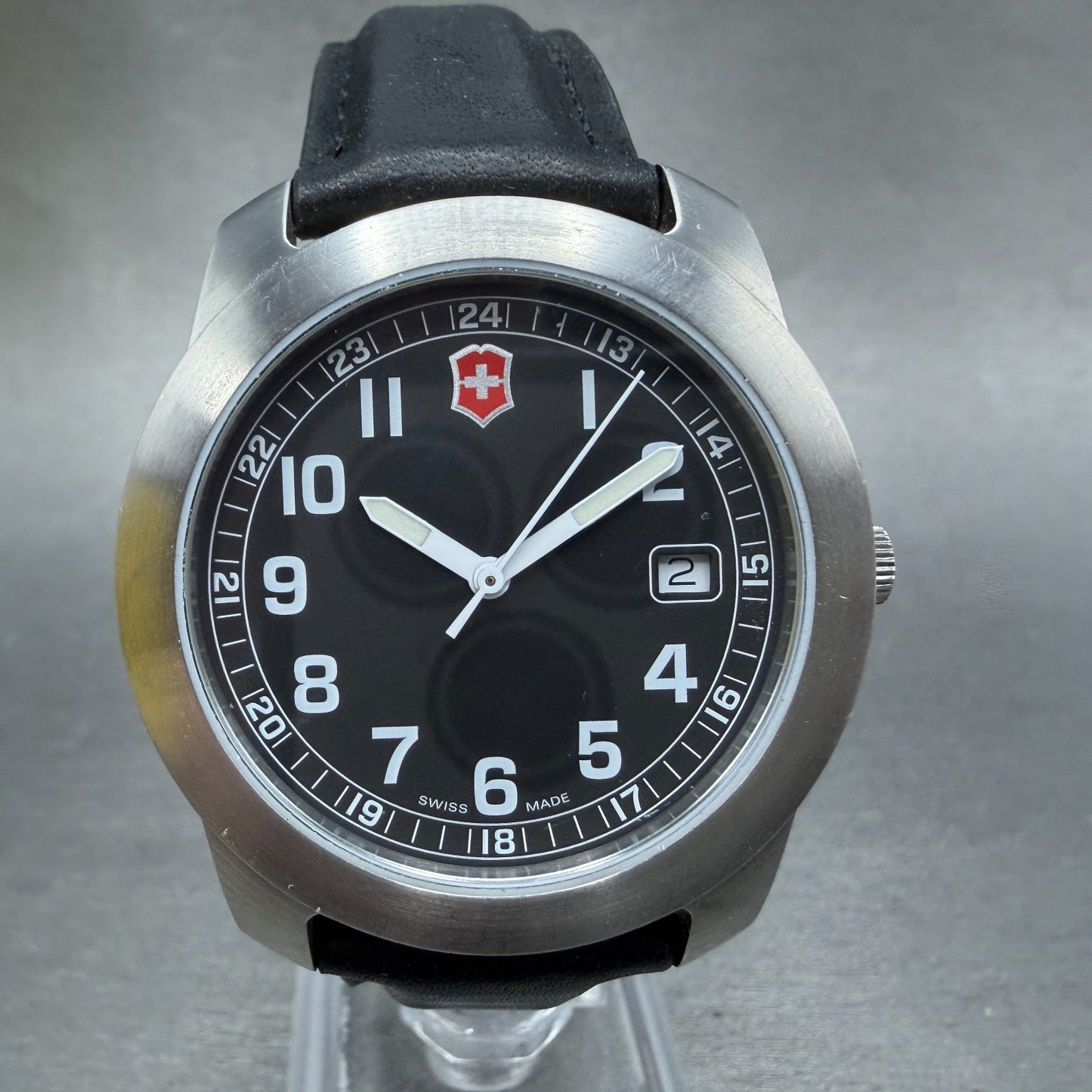Victorinox Swiss Army Field Watch Men 38mm Black Dial Steel Date Round New battA0