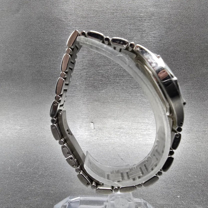 Bulova Watch Women 29mm MOP Dial Two Tone Date Round Diamonds 98P116 New Battery8