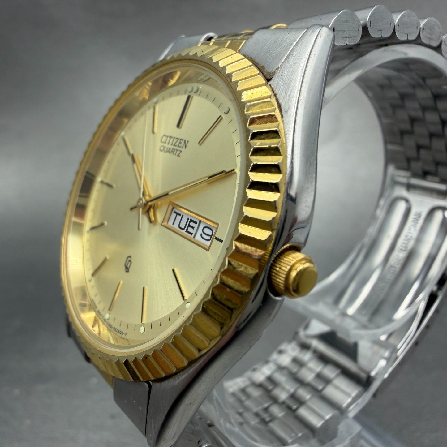 Citizen CQ President Watch Men 36mm Champagne Dial Two Tone Daydate Round NewBat2