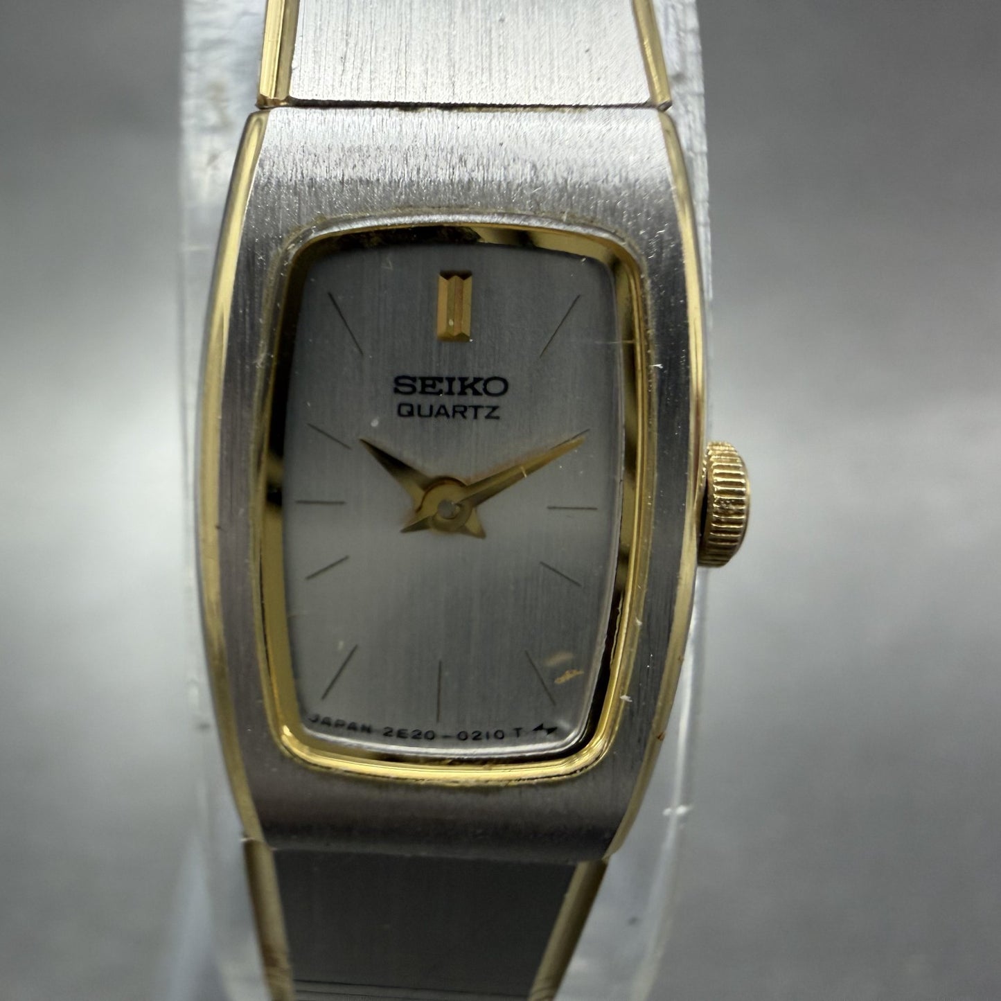 Seiko Tank Watch Women 13mm Silver Dial two Tone Rectangle 2e205139 New Battery1