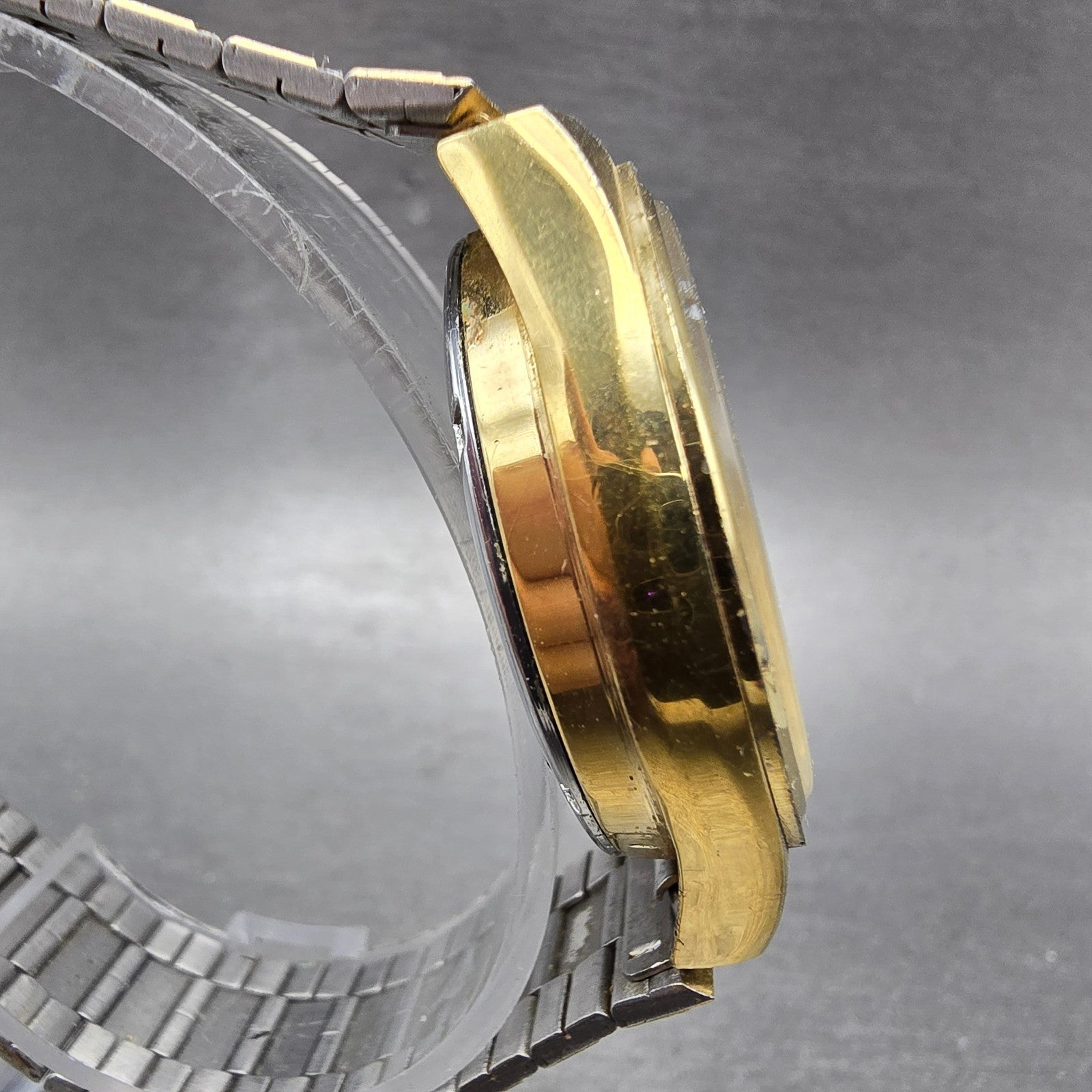 Bulova Watch Men 35mm Champagne Dial Gold Tone Daydate Round 6906 PARTS5